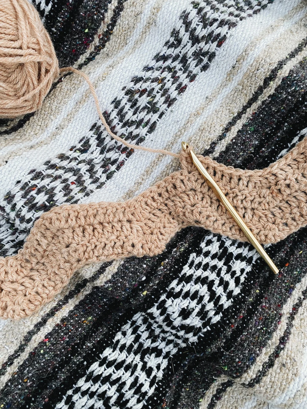 Elizabeth Blanket Pattern by Two of Wands