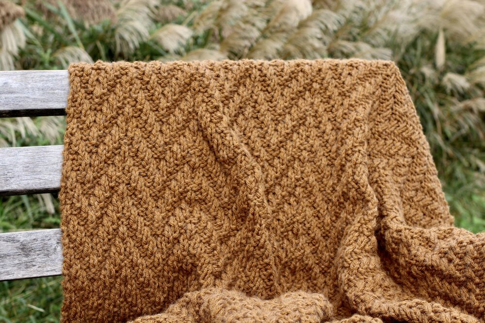 Harvest Throw pattern by Two of Wands