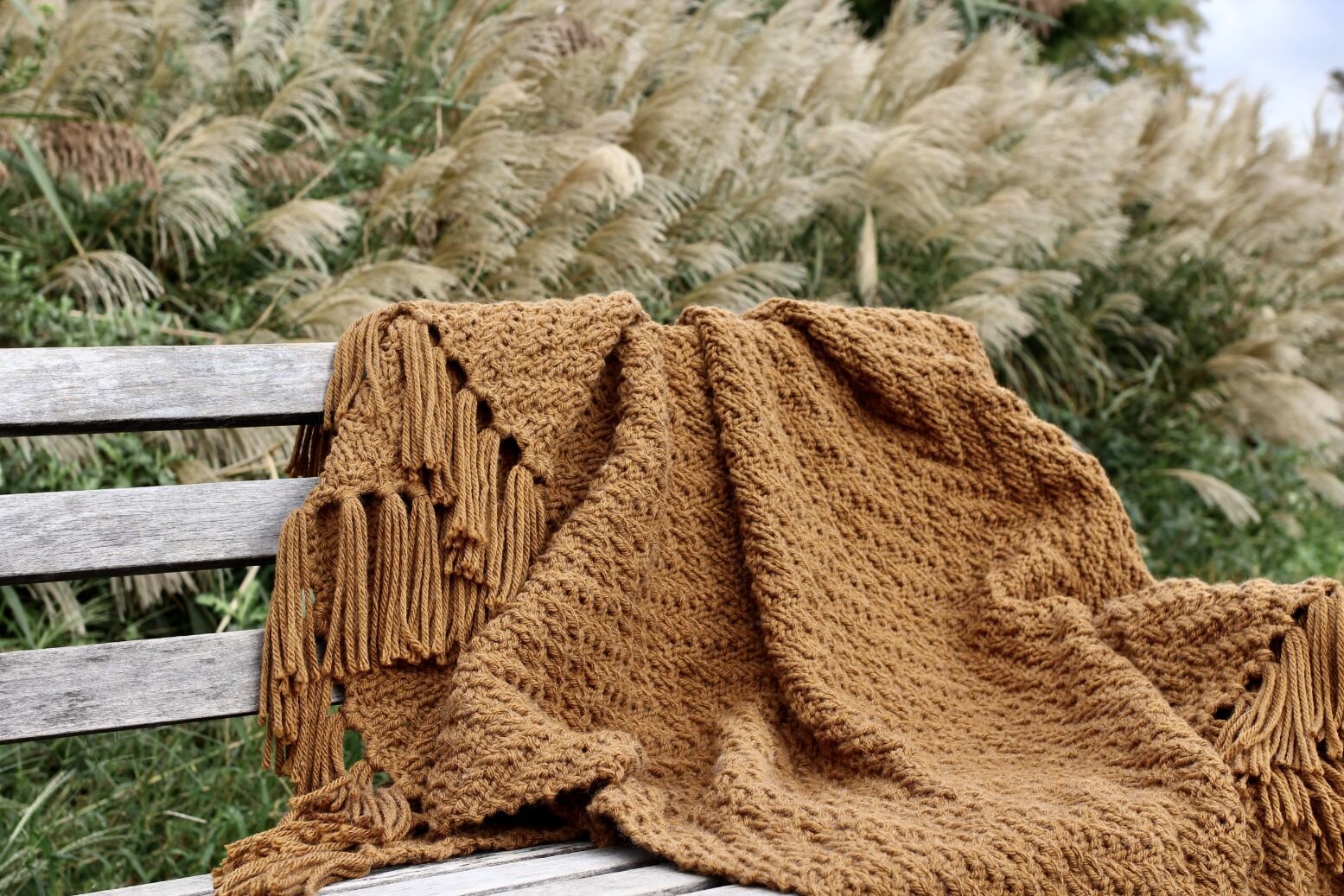 Hue + Me: Rockwell Blanket FREE Knitting Pattern — Two of Wands