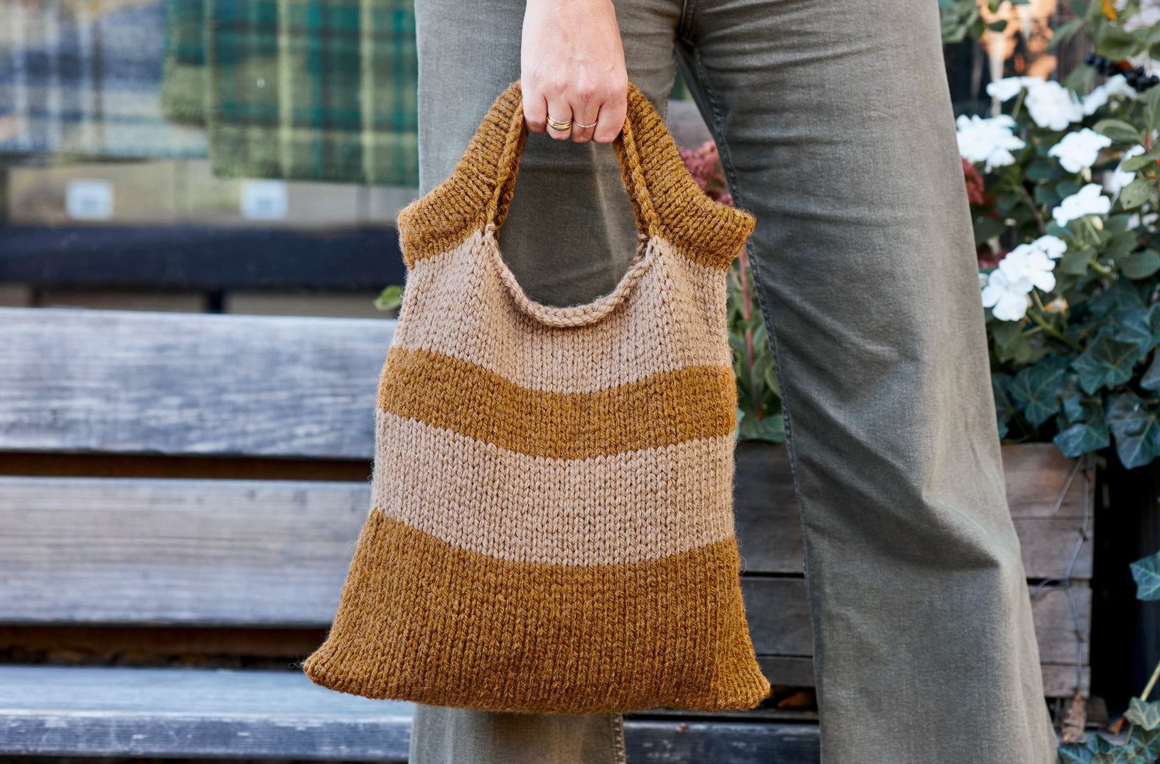 Folio Tote Knitting Pattern — Two of Wands