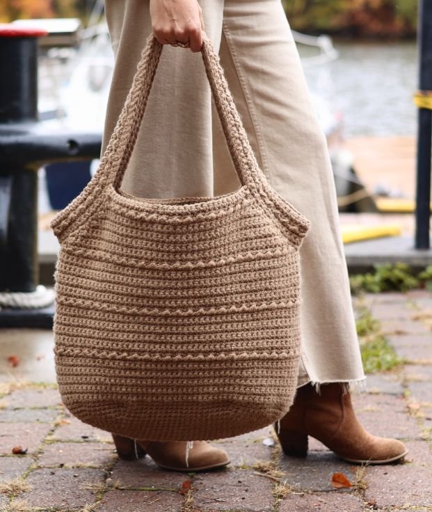 Large crochet tote bag