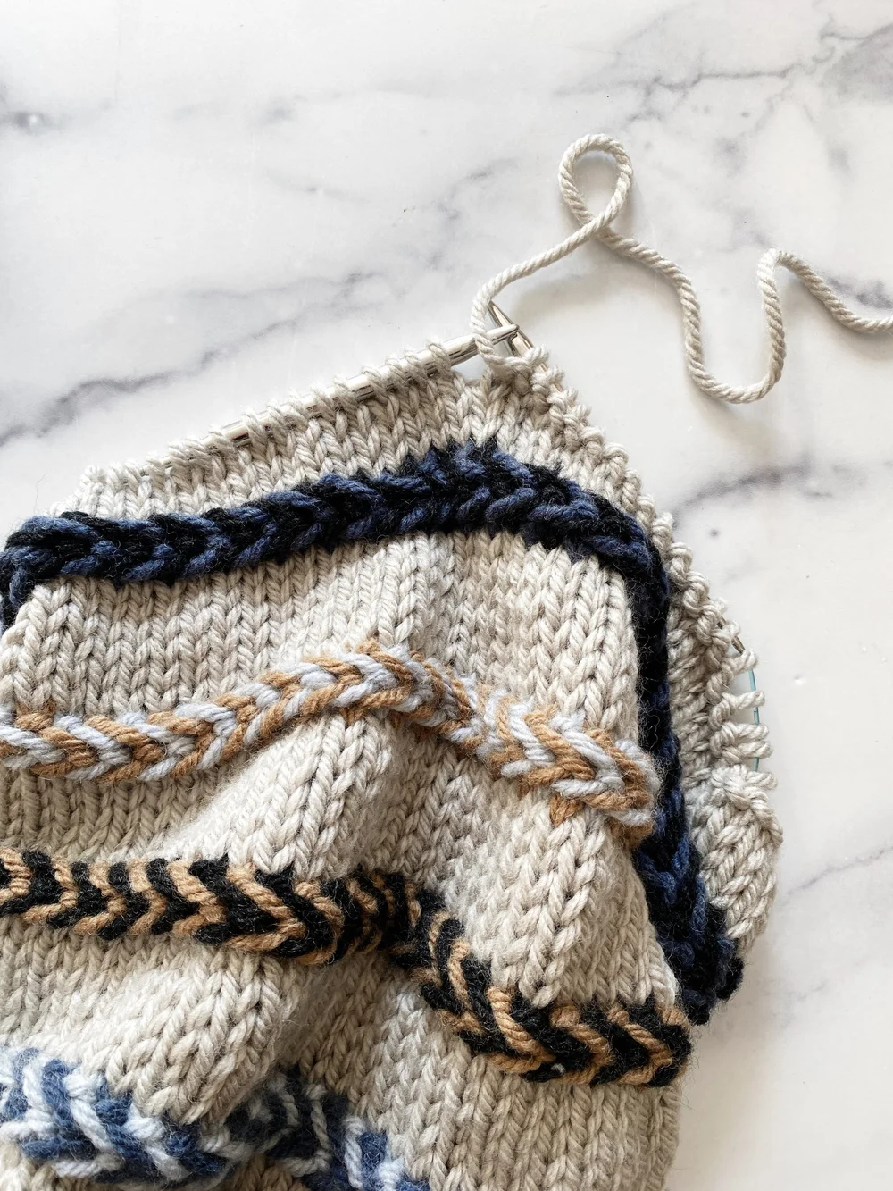 Hue + Me: Tango Braided Cowl