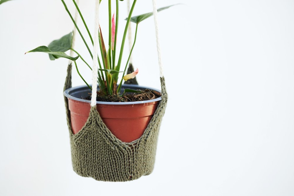 Perennial Plant Hanger Pattern by Two of Wands