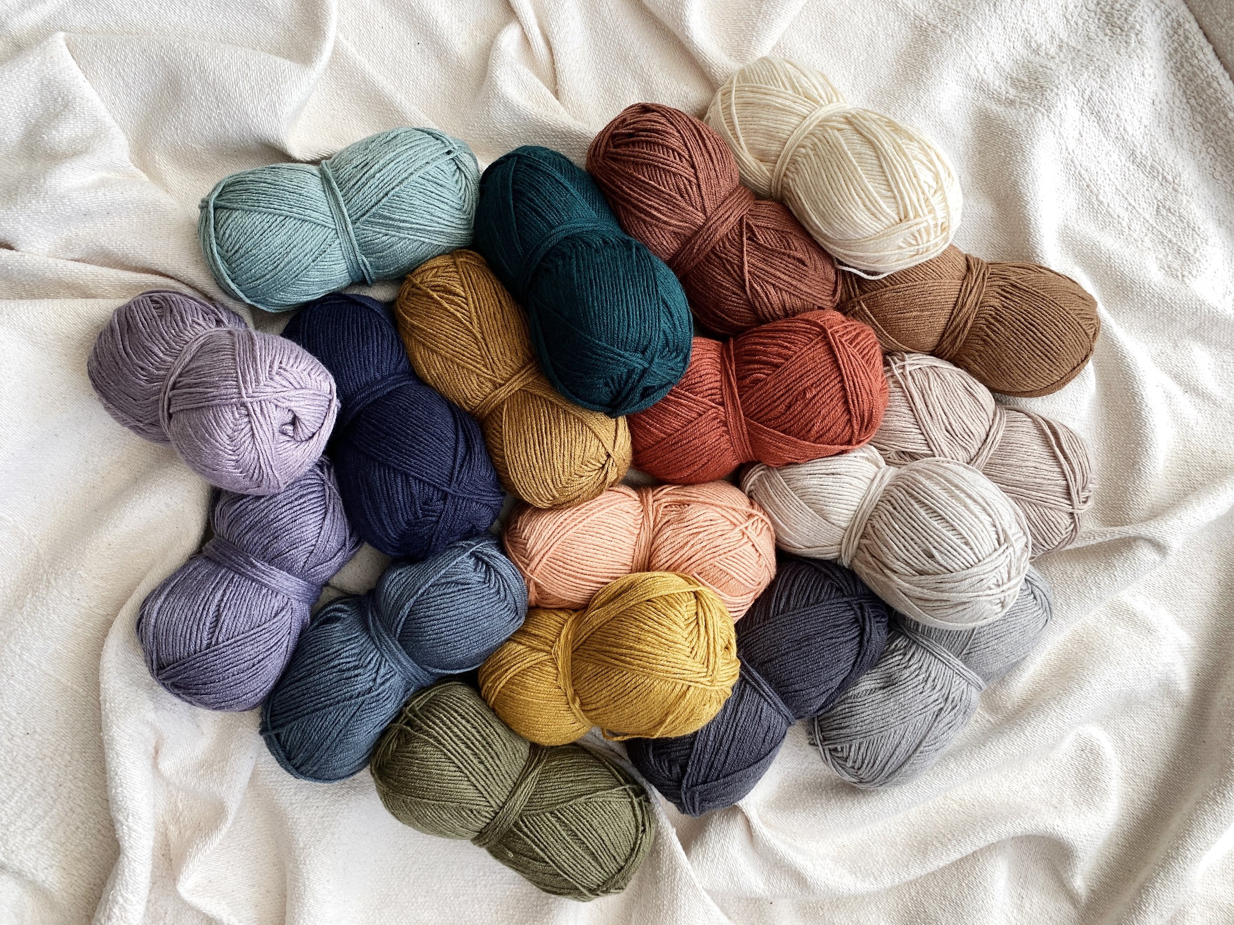 Color Theory Yarn – Lion Brand Yarn