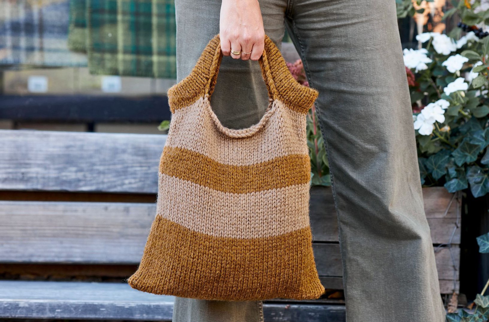 Hue + Me: Folio Tote FREE Knitting Pattern — Two of Wands