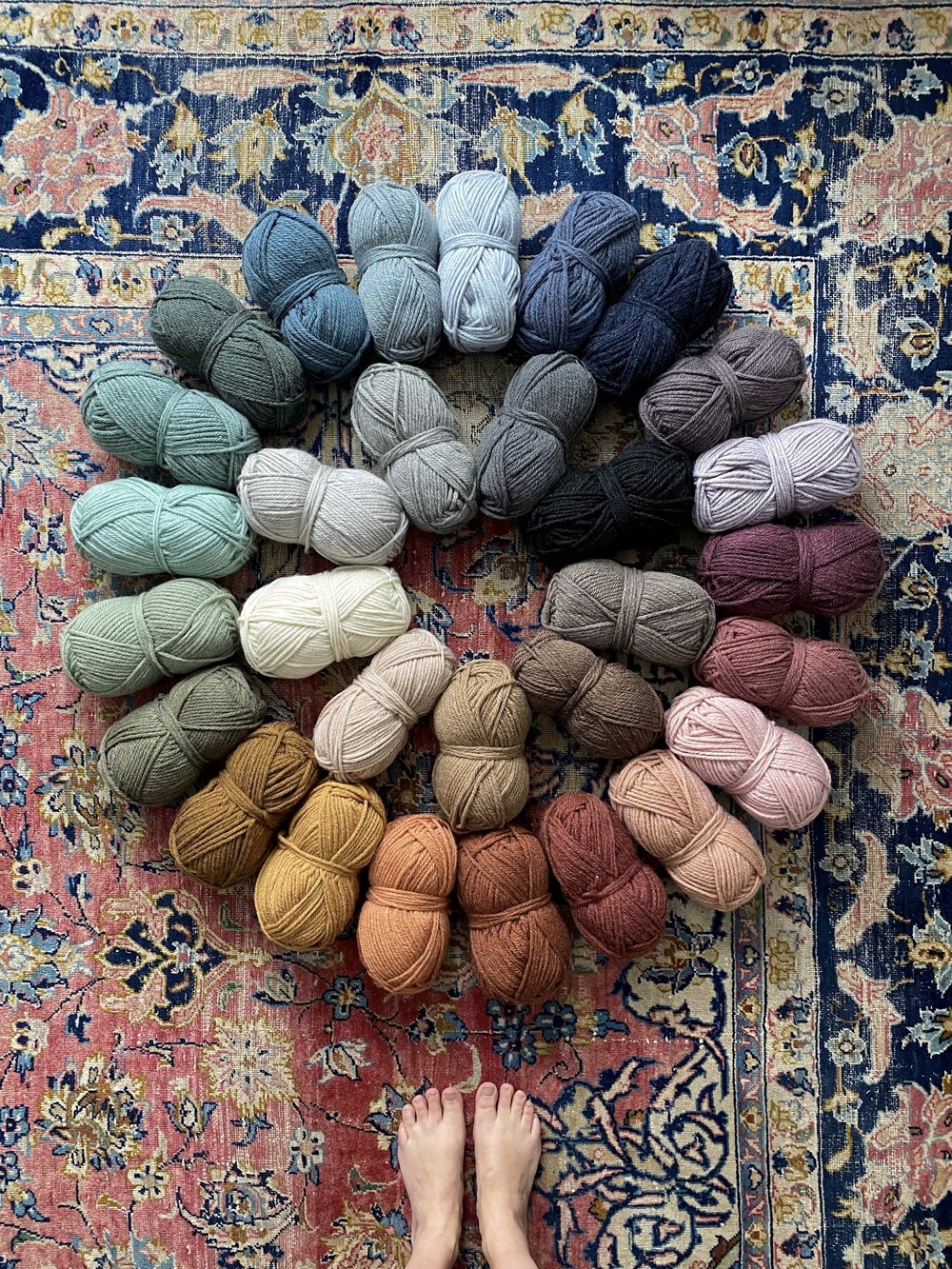 Hue + Me Yarn by Two of Wands