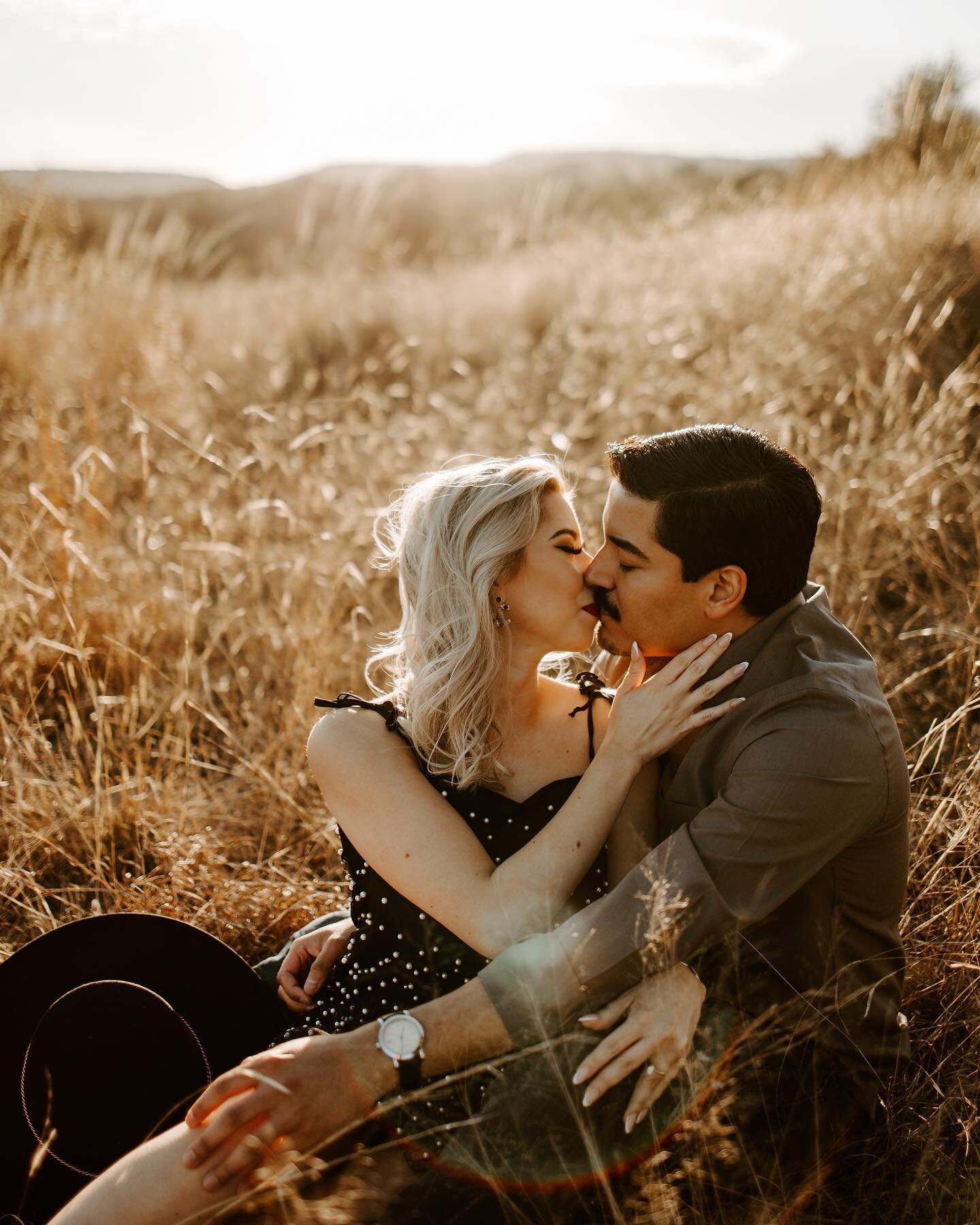 Questions to ask to create a deeper connection on your couple shoots:
-
➡️ what is one of the most attractive things your significant other DOES?
➡️ what was a moment in your relationship that you knew they were the one for you?
➡️ what is one thing 