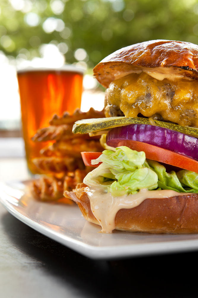 Food_Photography_Best_Burger_sacramento_firestone_public_house_pickles_onions_beer_craft_brew_pub.jpg