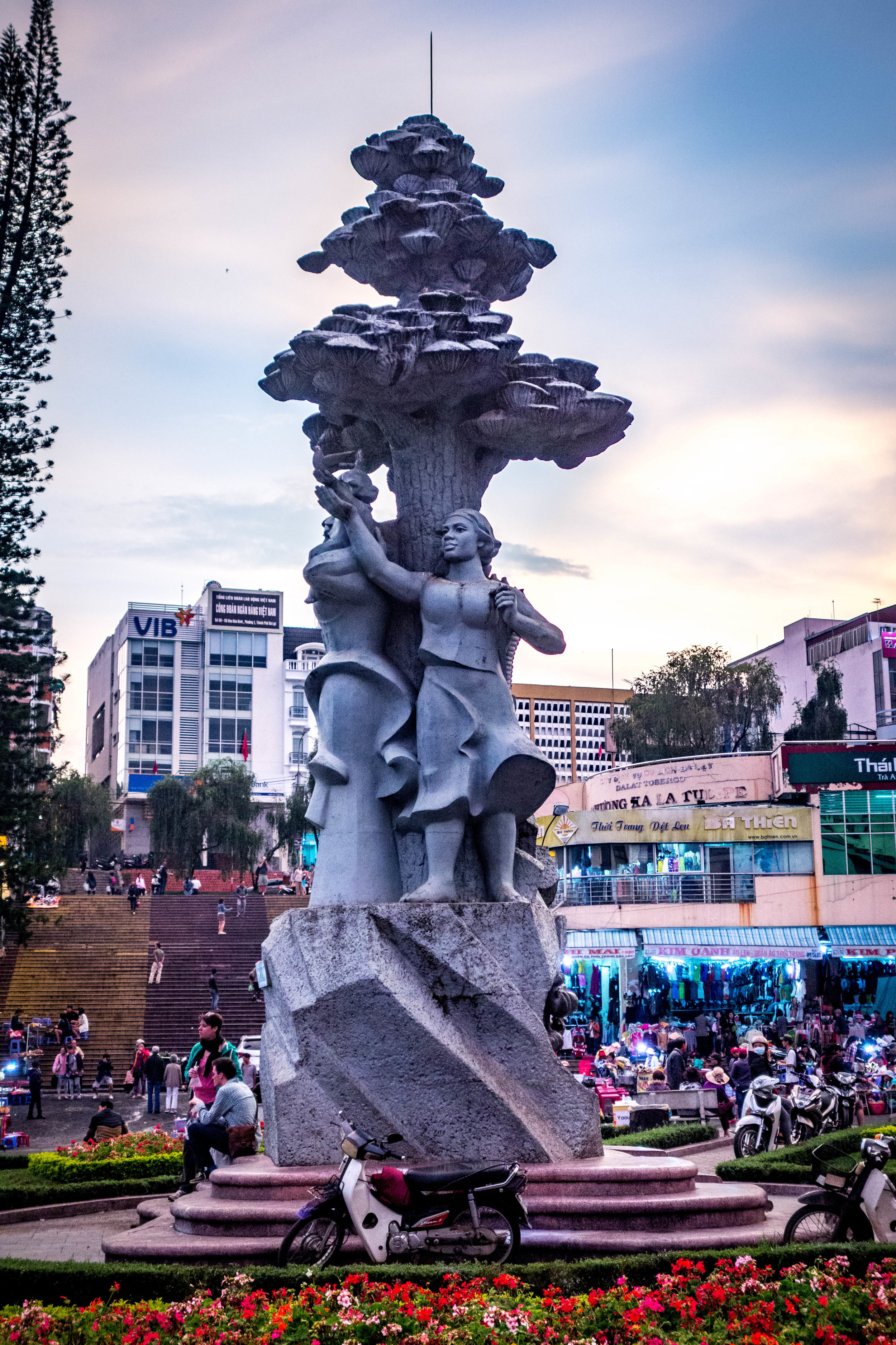 Public art in Da Lat's central market. I have a ridiculous love of public statuary and Vietnam definitely brought it. 
