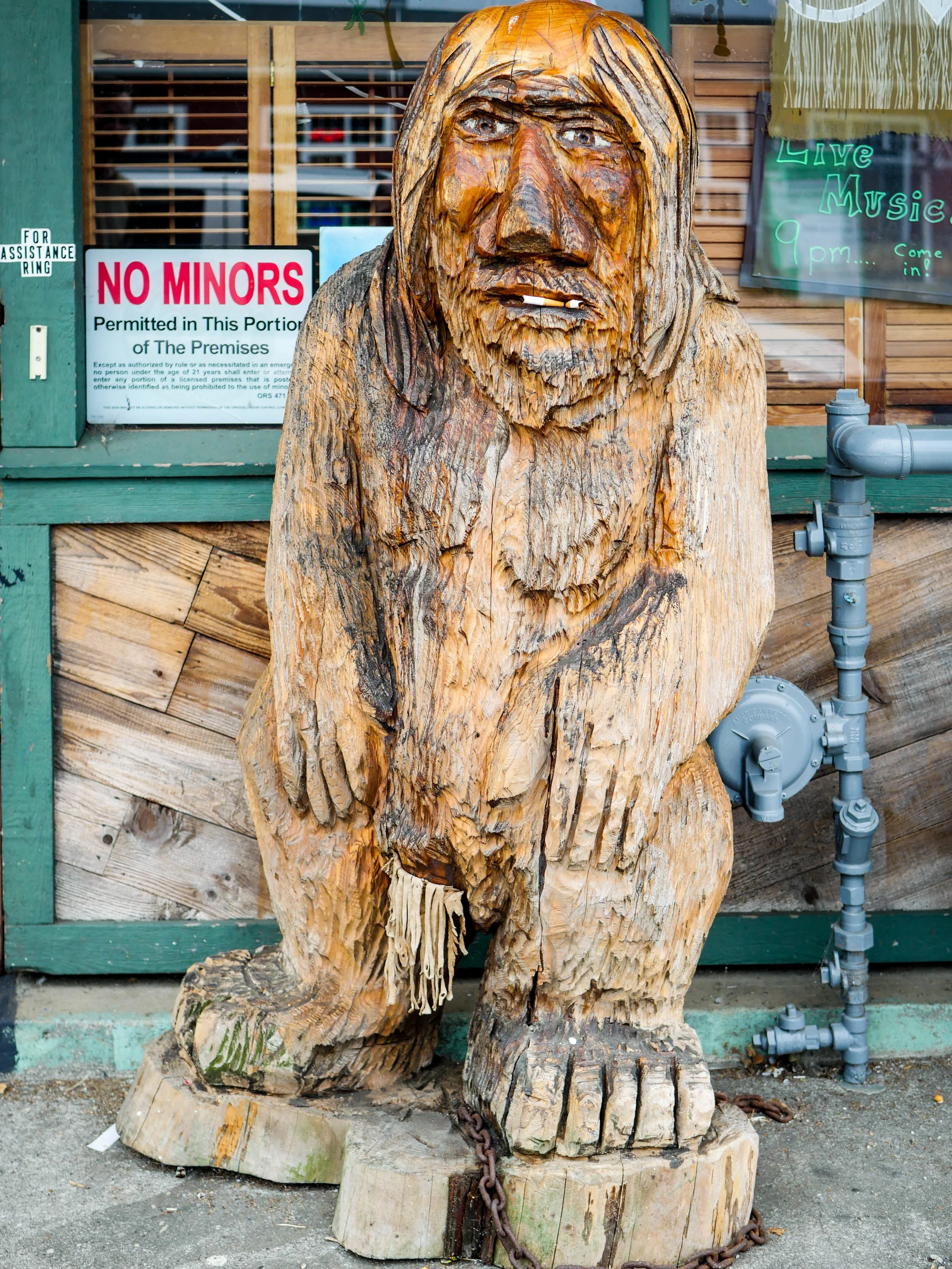 This statue.