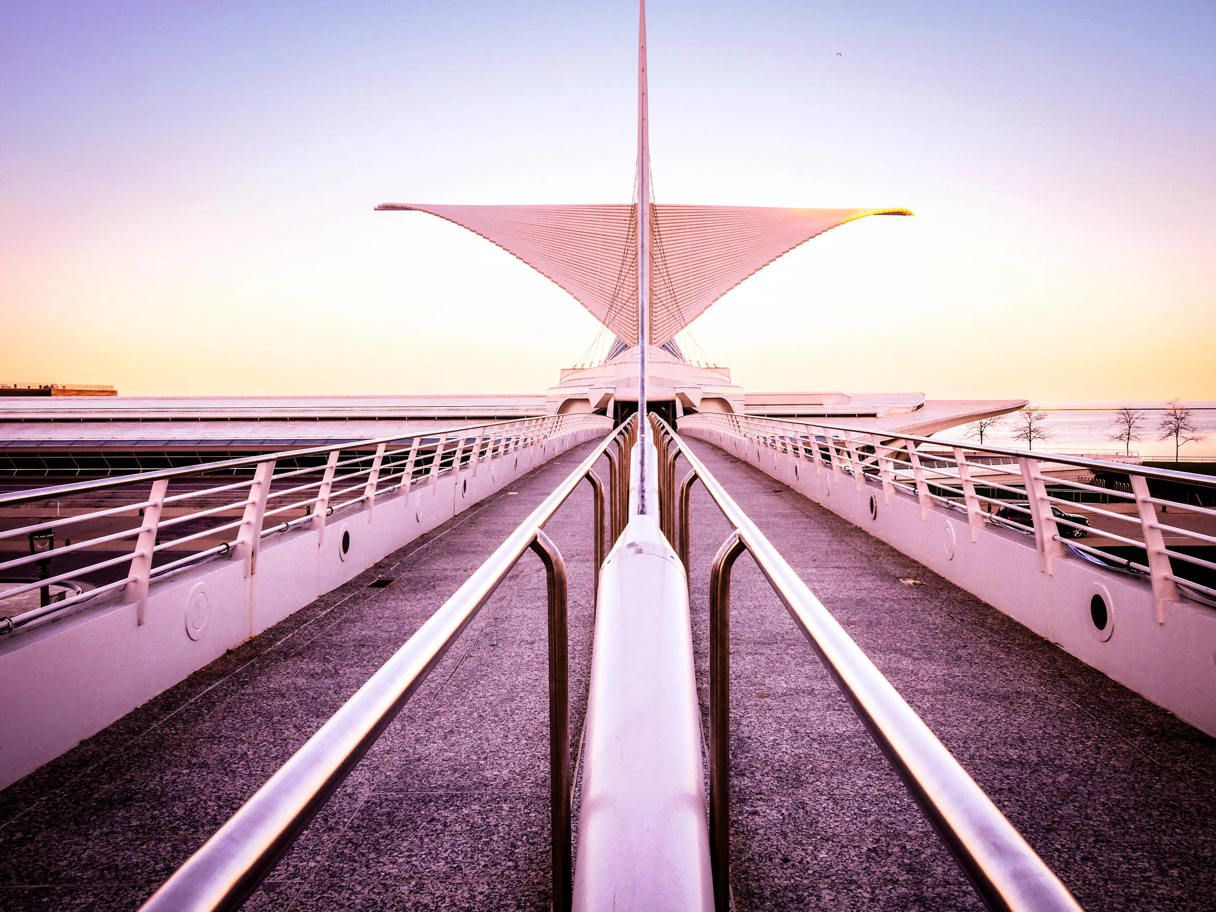 The Reimann Bridge connects pedestrians from downtown Milwaukee to the Milwaukee Art Museum.