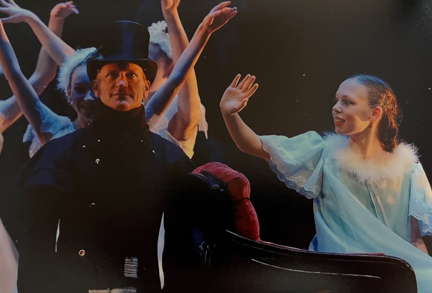 We are saddened to hear of the passing of Tim Duppler who performed with Dance Wisconsin for 25 years (1989-2014). Tim was always a consistent support and friend to all in our community, whether in the ensemble or at the front of stage. On stage a fe