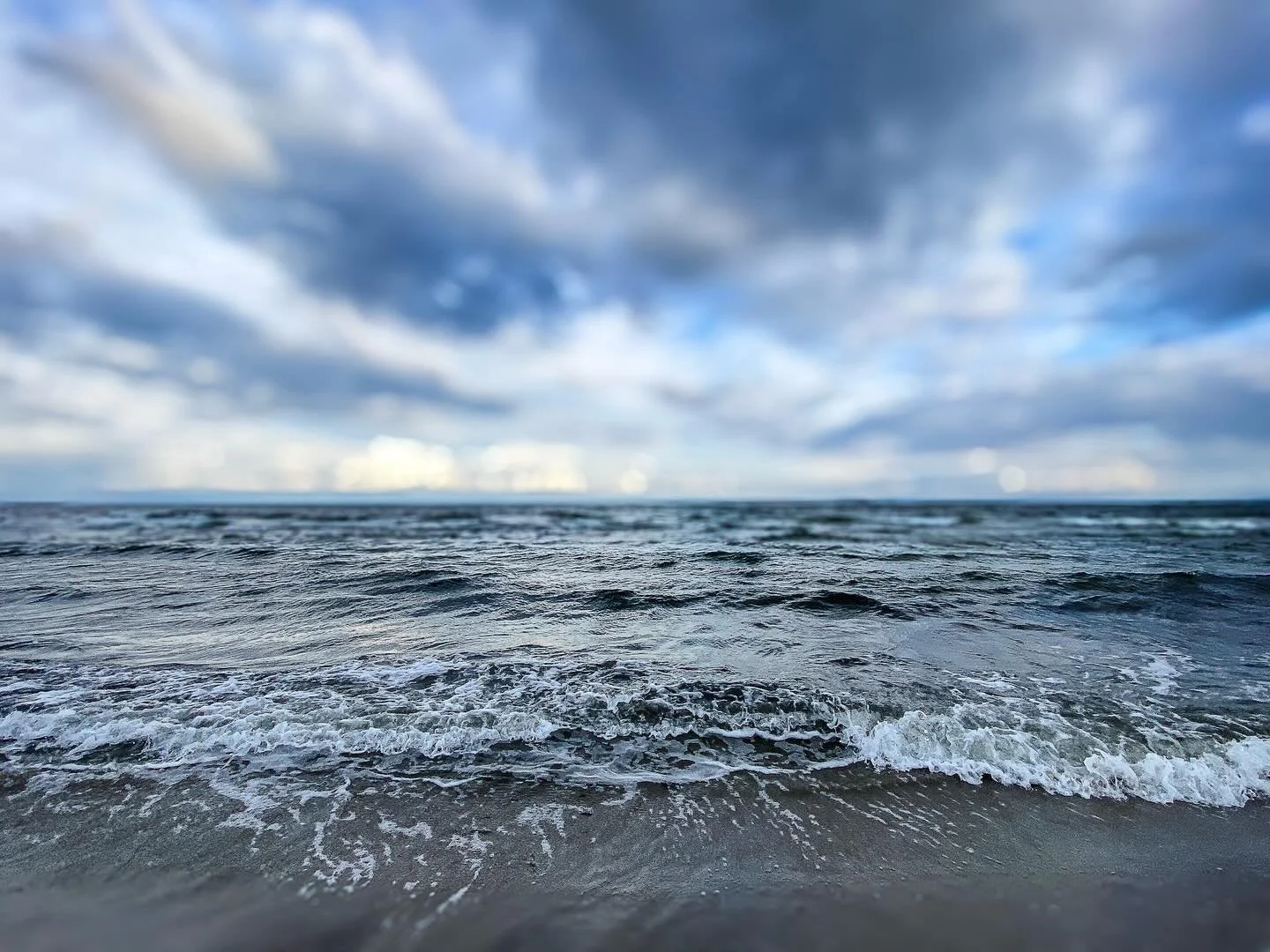 20260419 fgfoos  #fotografik_zaengerlein # Ostsee 1  aus dem Archiv #digitalart contemporaryart photoart fineartprint
 19 April 2026 fgfoos  #fotografik_zaengerlein # Baltic Sea 1  from the archive  digital art contemporary art photo art fine art pri