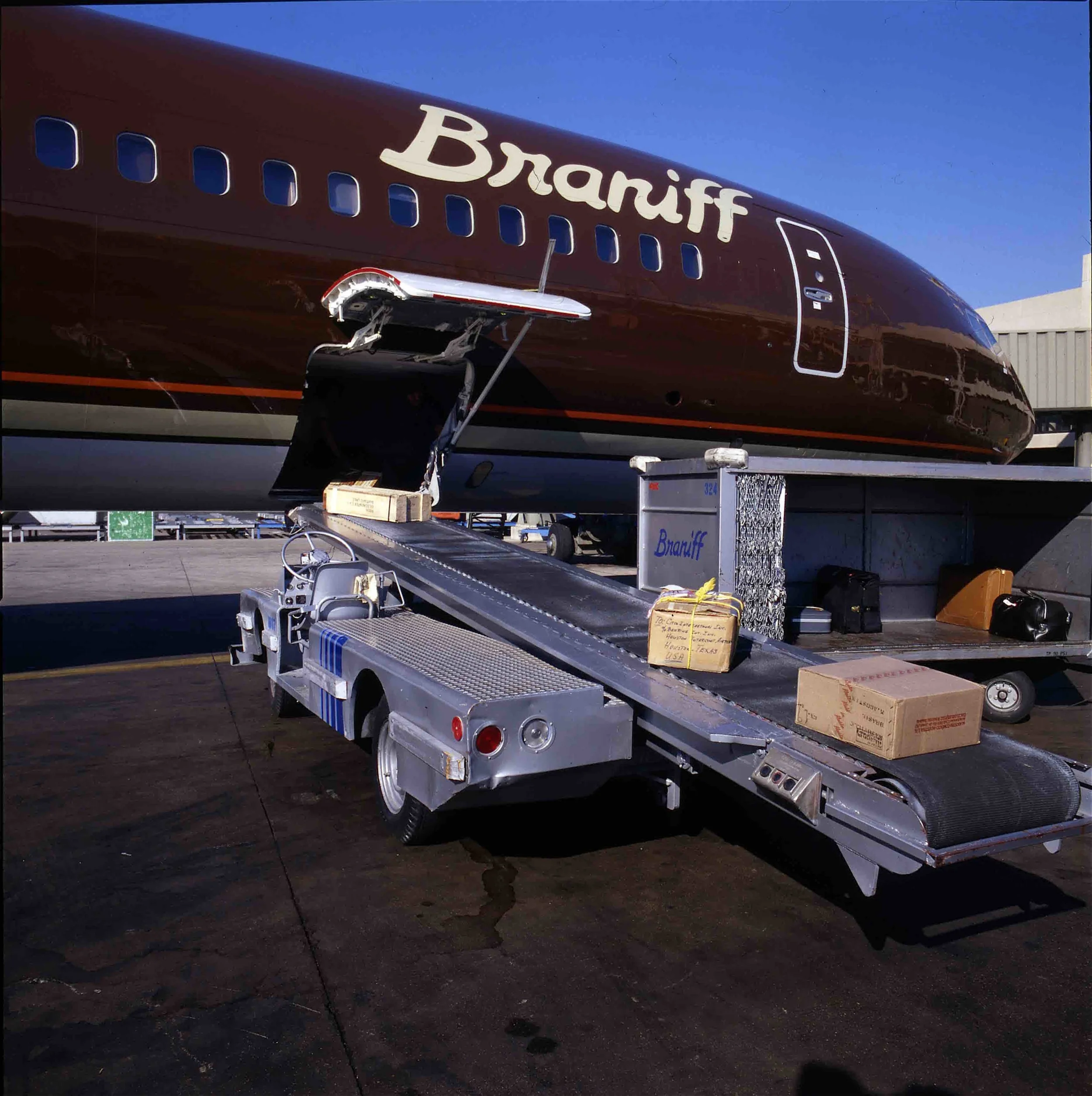 Braniff International Boeing 727-227 Advanced in 1978 Harper and George/Cars and Concepts/Halston Chocolate Brown Ultra Color Scheme at DFW Airport