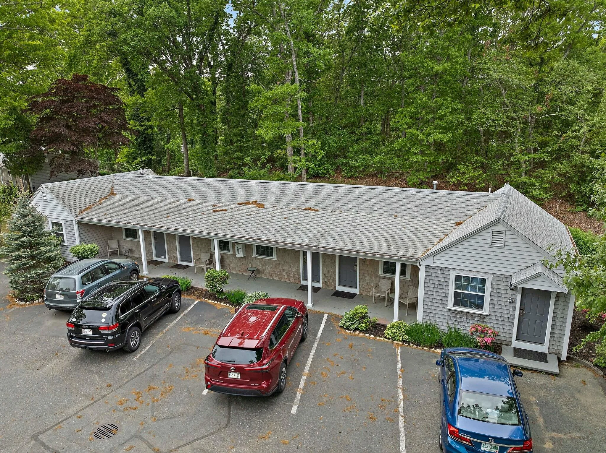 Sandwich Inn and Suites Exterior.jpg