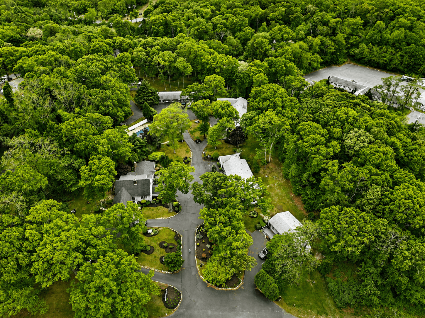 Sandich Inn and Suites Drone View.png