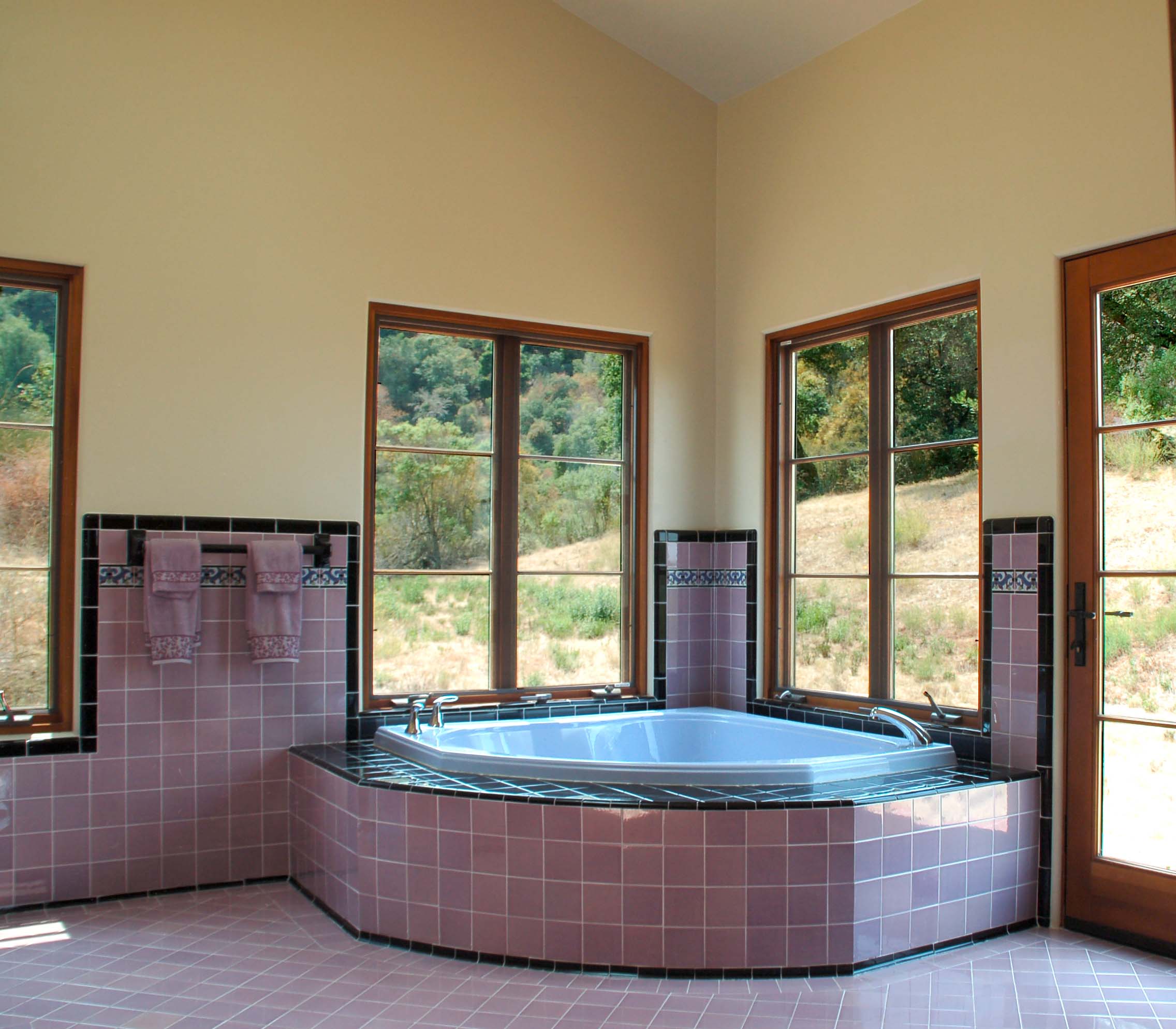 11 Kern - Master bath bath.jpg