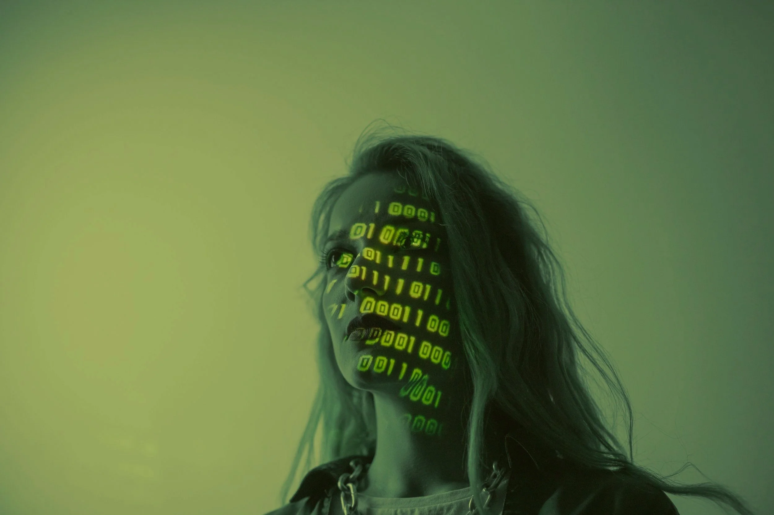 site_LP_woman.jpg
