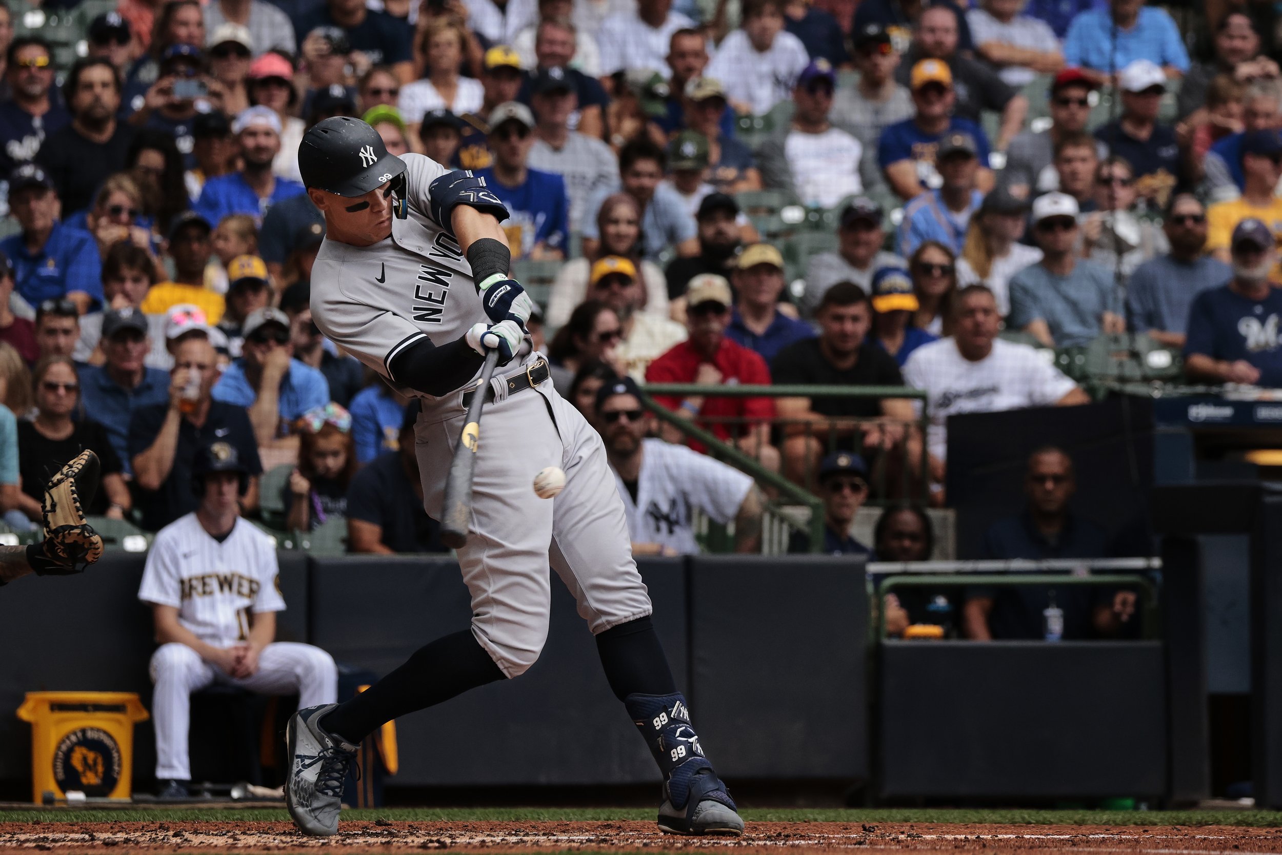   Aaron Judge (99) hits his 58th home run bat during a game between the Milwaukee Brewers and the New York Yankees at American Family Field on September 18, 2022 in Milwaukee, WI. (Mustafa Hussain for The New York Times)  