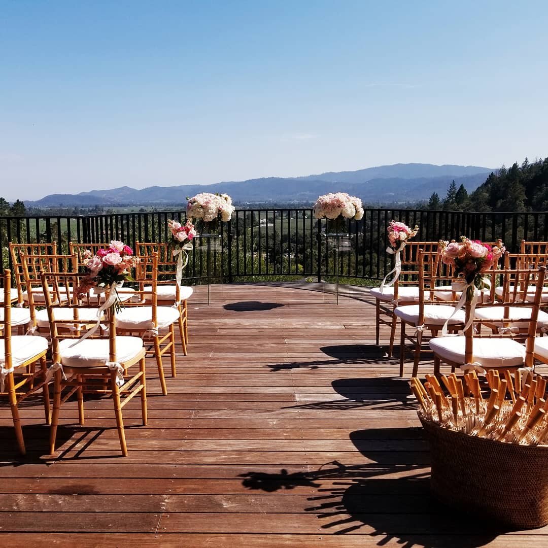 Just played 🎻another beautiful wedding💍💍 over at Auberge du Soleil in Rutherford.❤❤ This place has on of the best views of Napa valley!

#wedding &nbsp;#weddingday #love #engaged #weddingvenue #bridal
#weddingmusicians #weddingmusic #weddingband #
