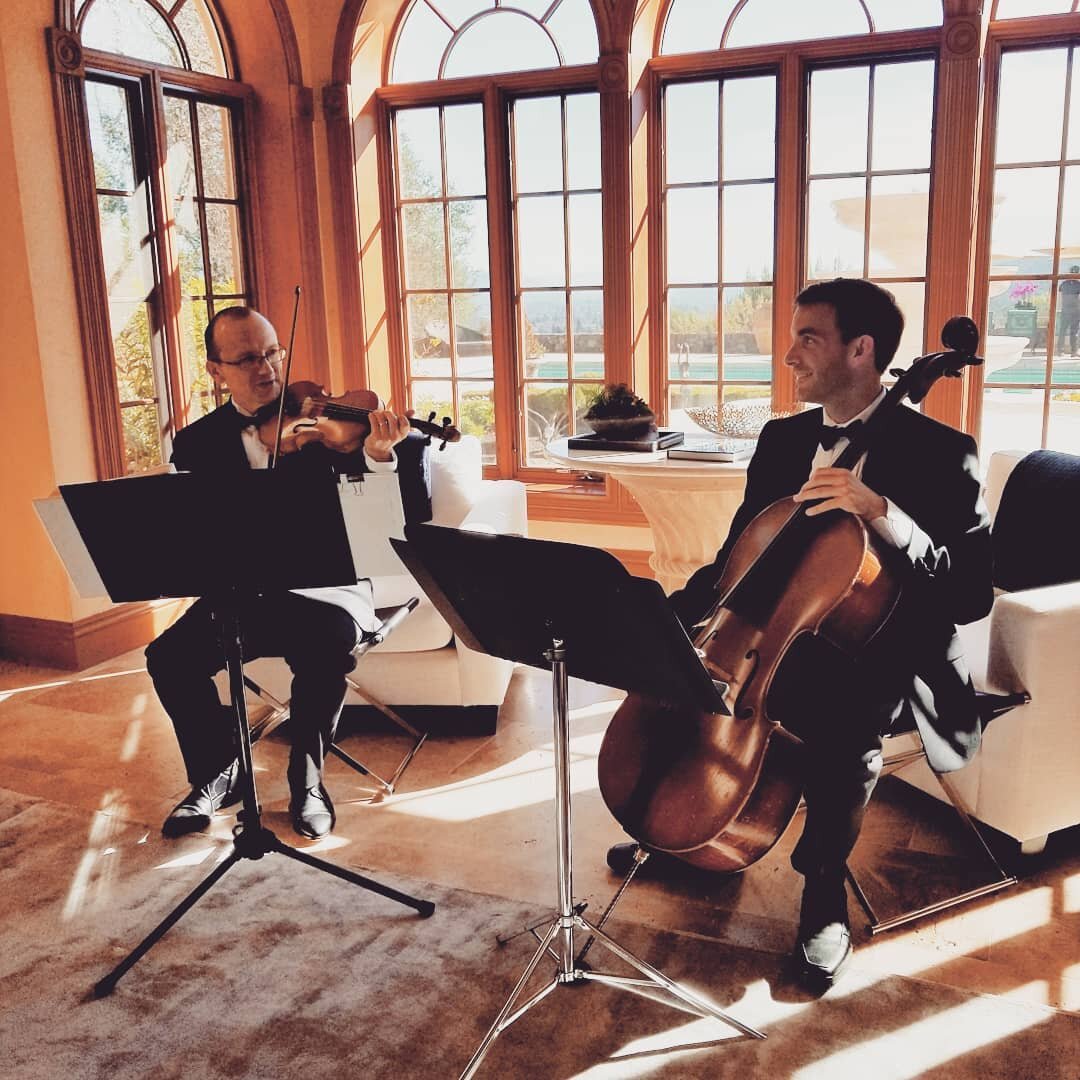 Over the weekend we collaborated with the L.A. entertainment company who hired us to play some background music for a party at an exclusive St.Helena's property. Alex and I are playing some baroque music for the guests. This event was taped and is go