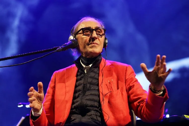 il-21-settembre-a-milo-da-tutto-il-mondo-per-abbracciare-franco-battiato-500.jpg