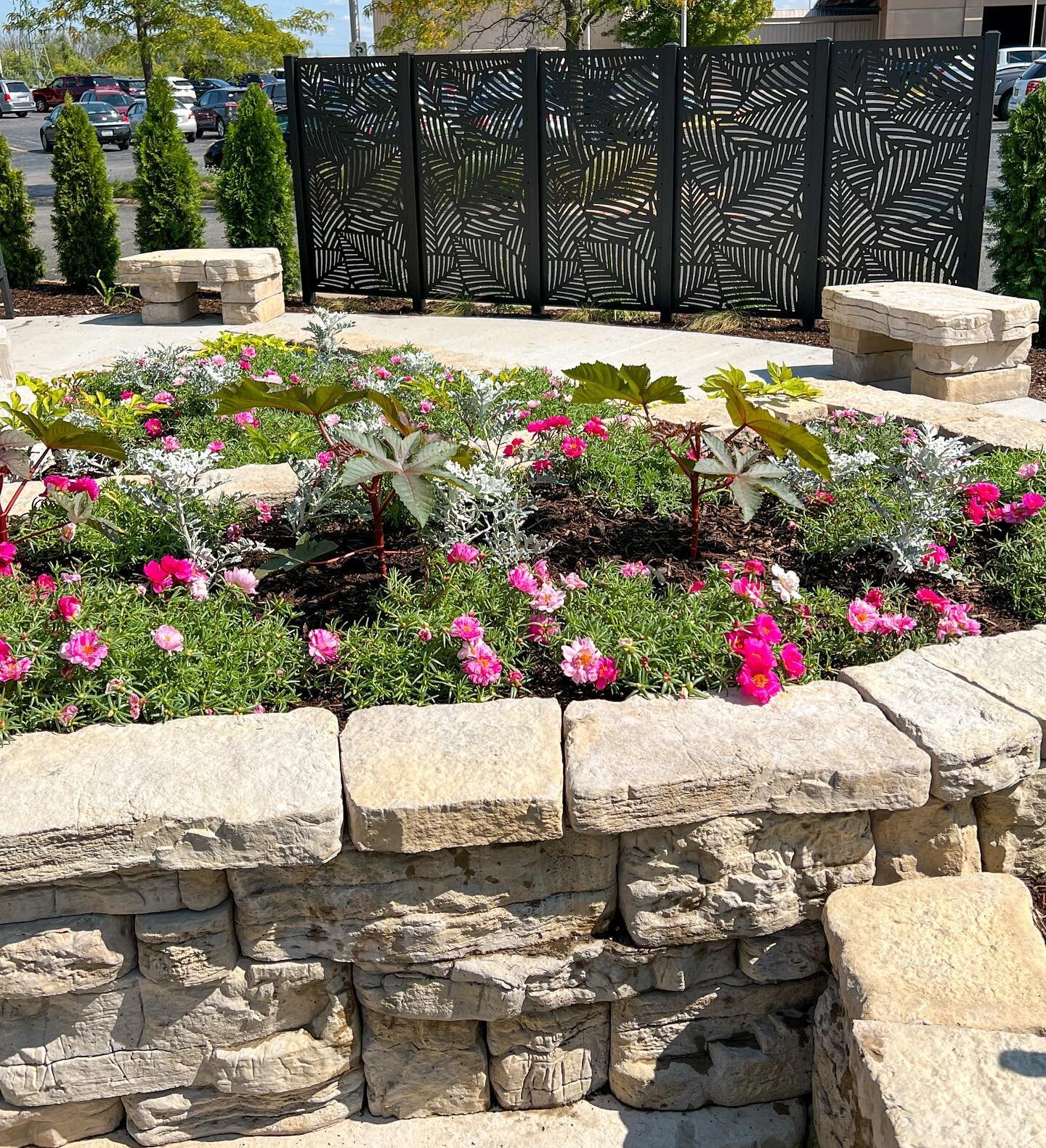 These @hideaway_screens were the perfect addition to the @qcgardens new Ability Garden! What an amazing concept for a garden at the Botanical Center!

Hideaway Screens come in a variety of patterns&mdash;each offering varying levels of privacy&mdash;