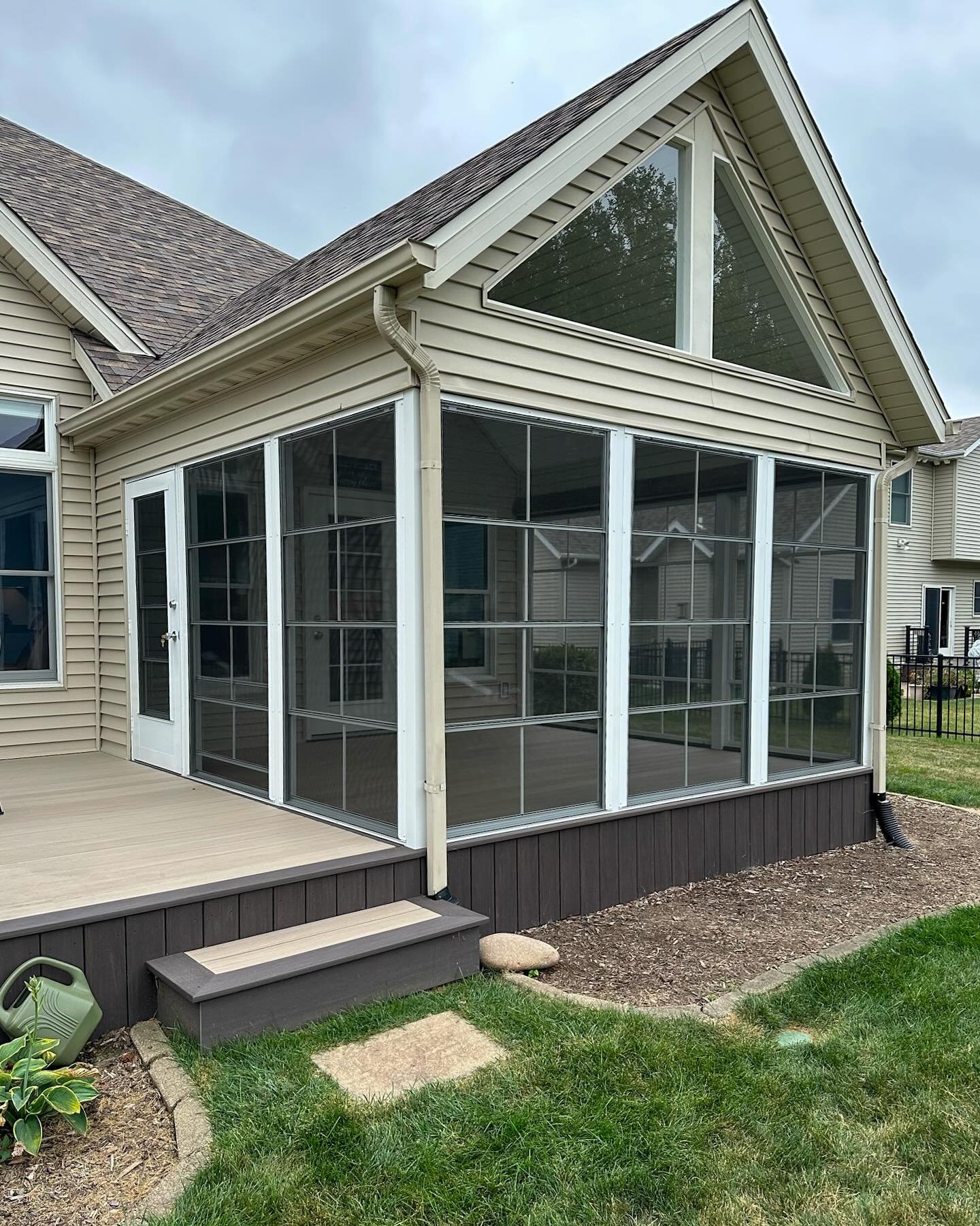 We originally completed this deck project in early summer and updated the existing wood deck to a maintenance-free option&hellip;but once our client&rsquo;s saw how nice their new deck was they decided to upgrade their standard screened porch to an E