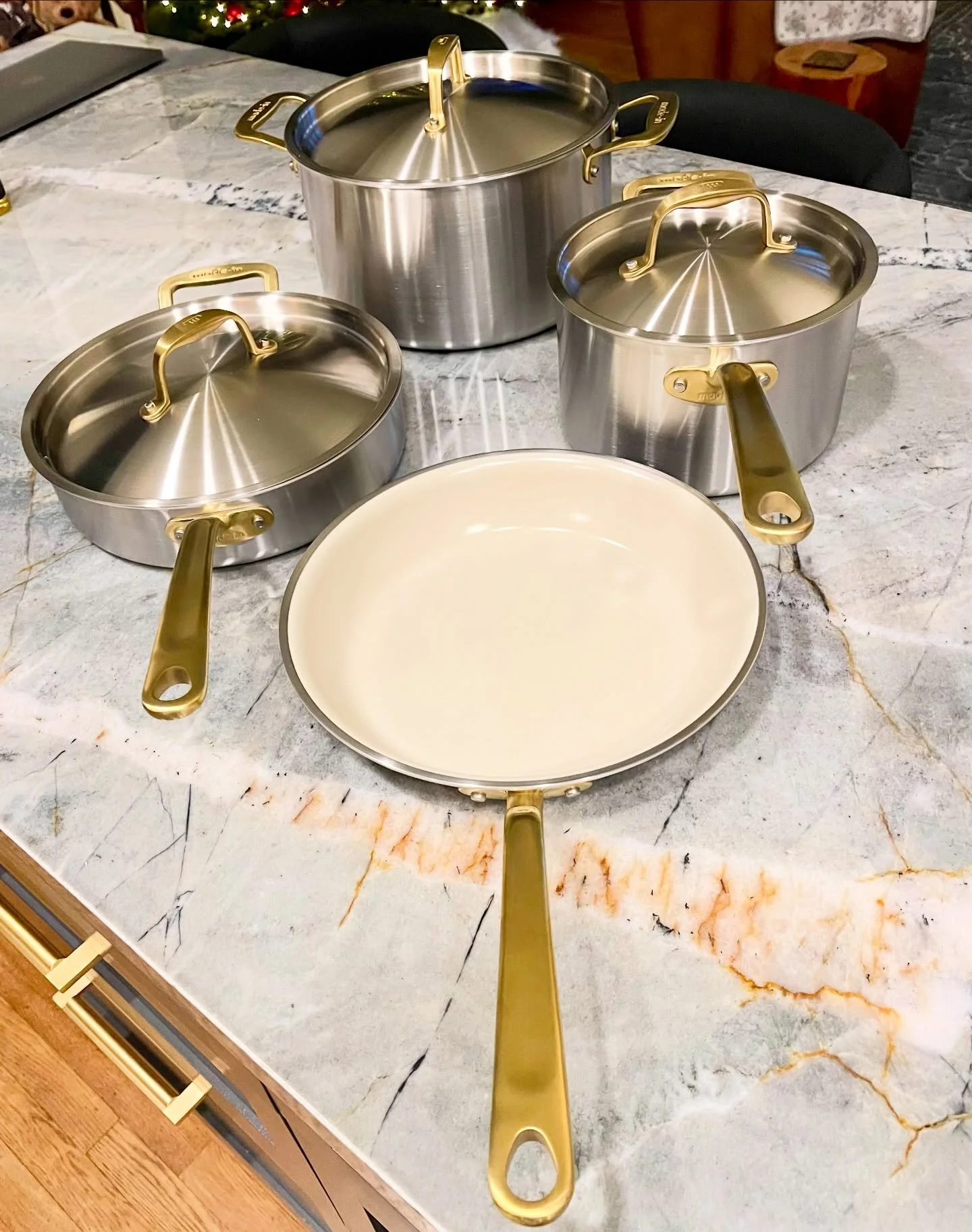 I&rsquo;ve reached the stage in my life where this brings me immense joy! Gorgeous new cookware from Made In!! Merry Christmas to this household!!