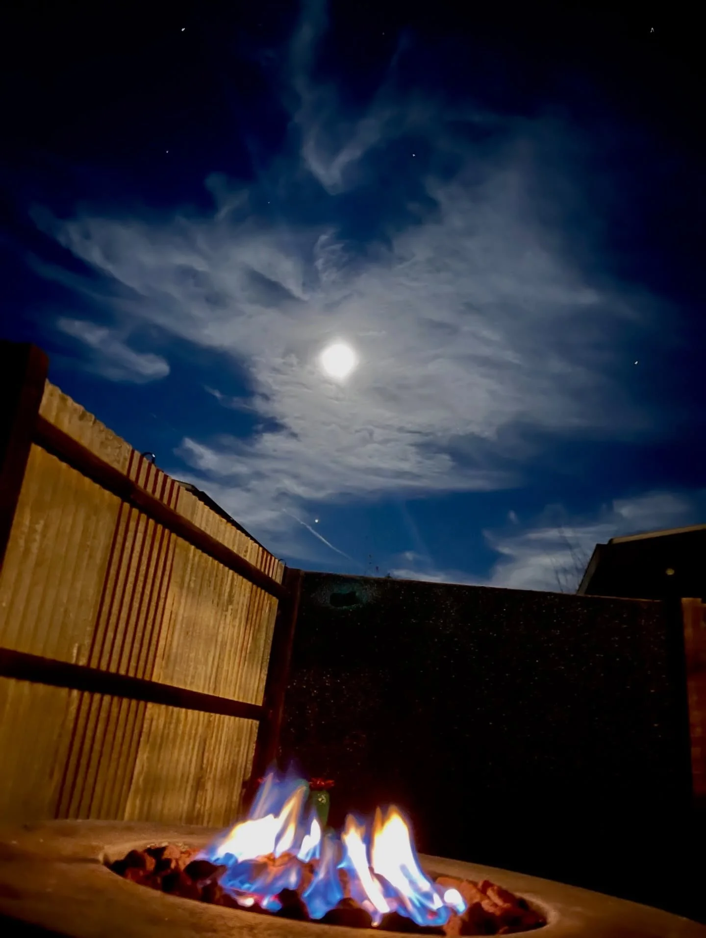 A gorgeous evening at the &ldquo;country&rdquo; house!!