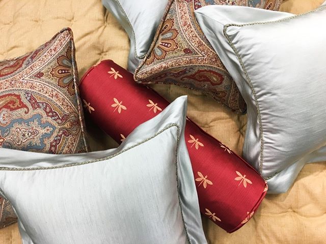 One of the easiest ways to bring in fall colors and tones is with custom pillows, made to your specifications and style. Select from square pillows, bolster pillows, rectangular pillows and more. Which colors and patterns would you put on a custom pi