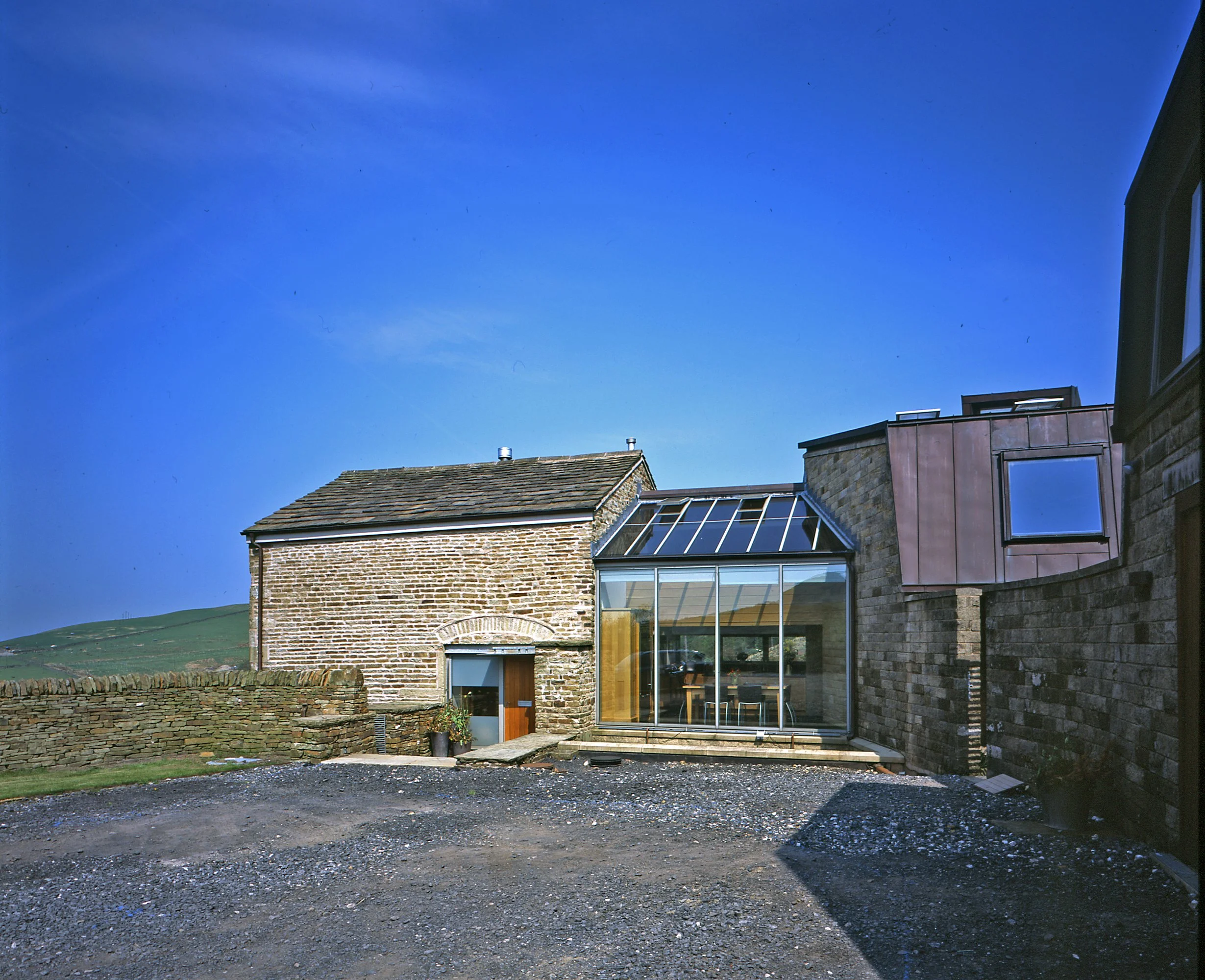 cotes_farm_external_entrance.jpg