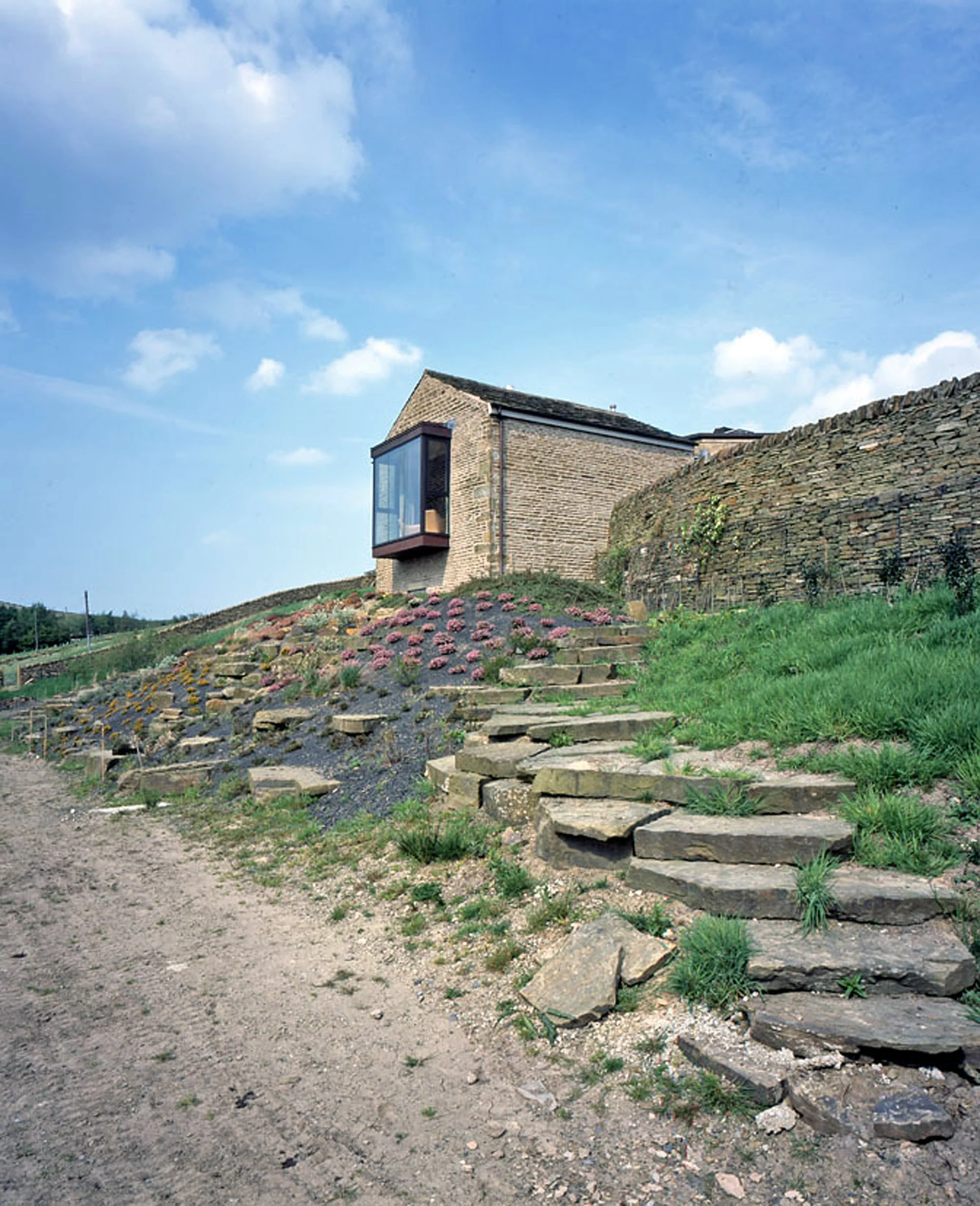 cotes_farm_approach.jpg