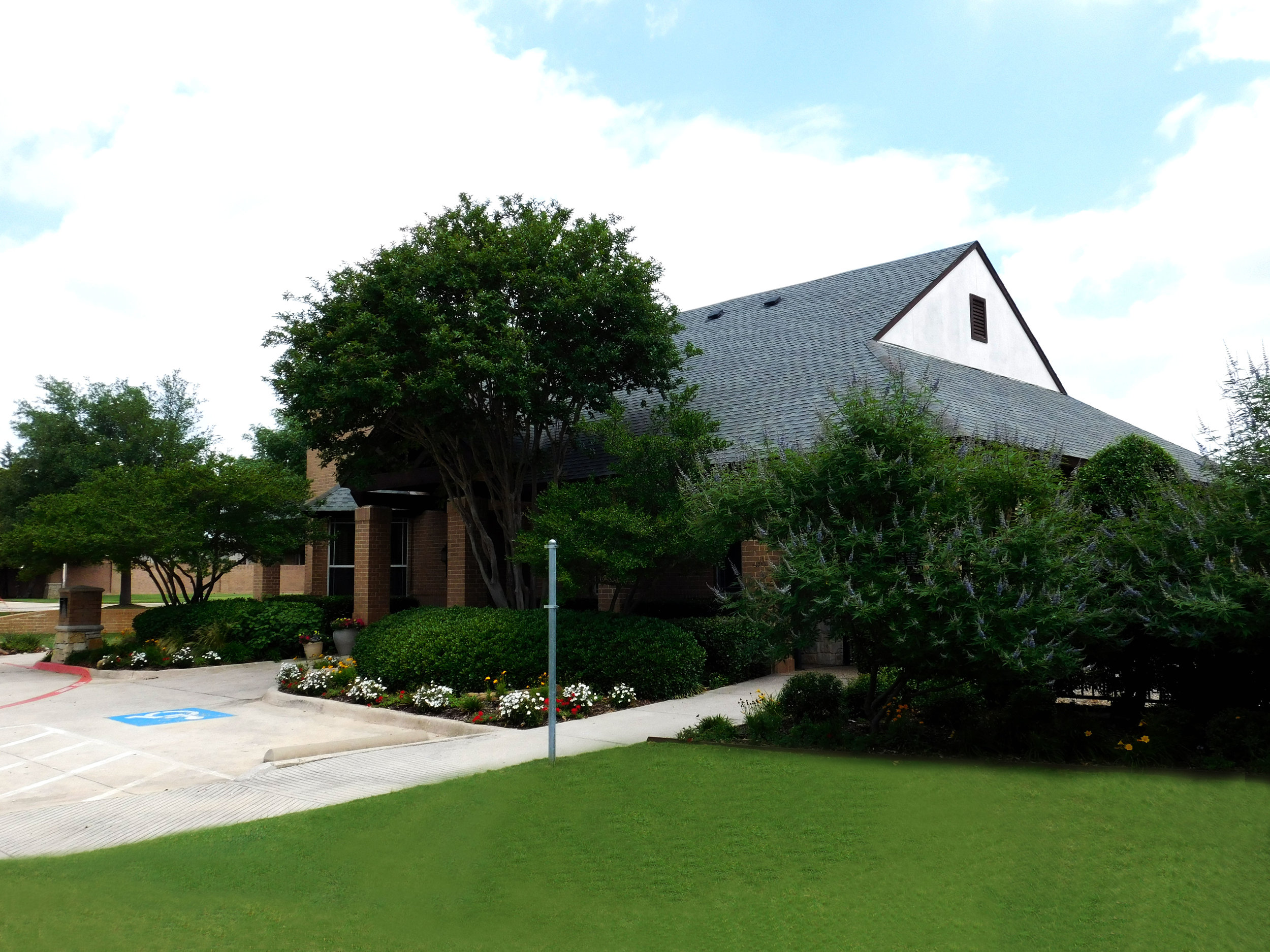 Outside-of-Clubhouse-1.jpg
