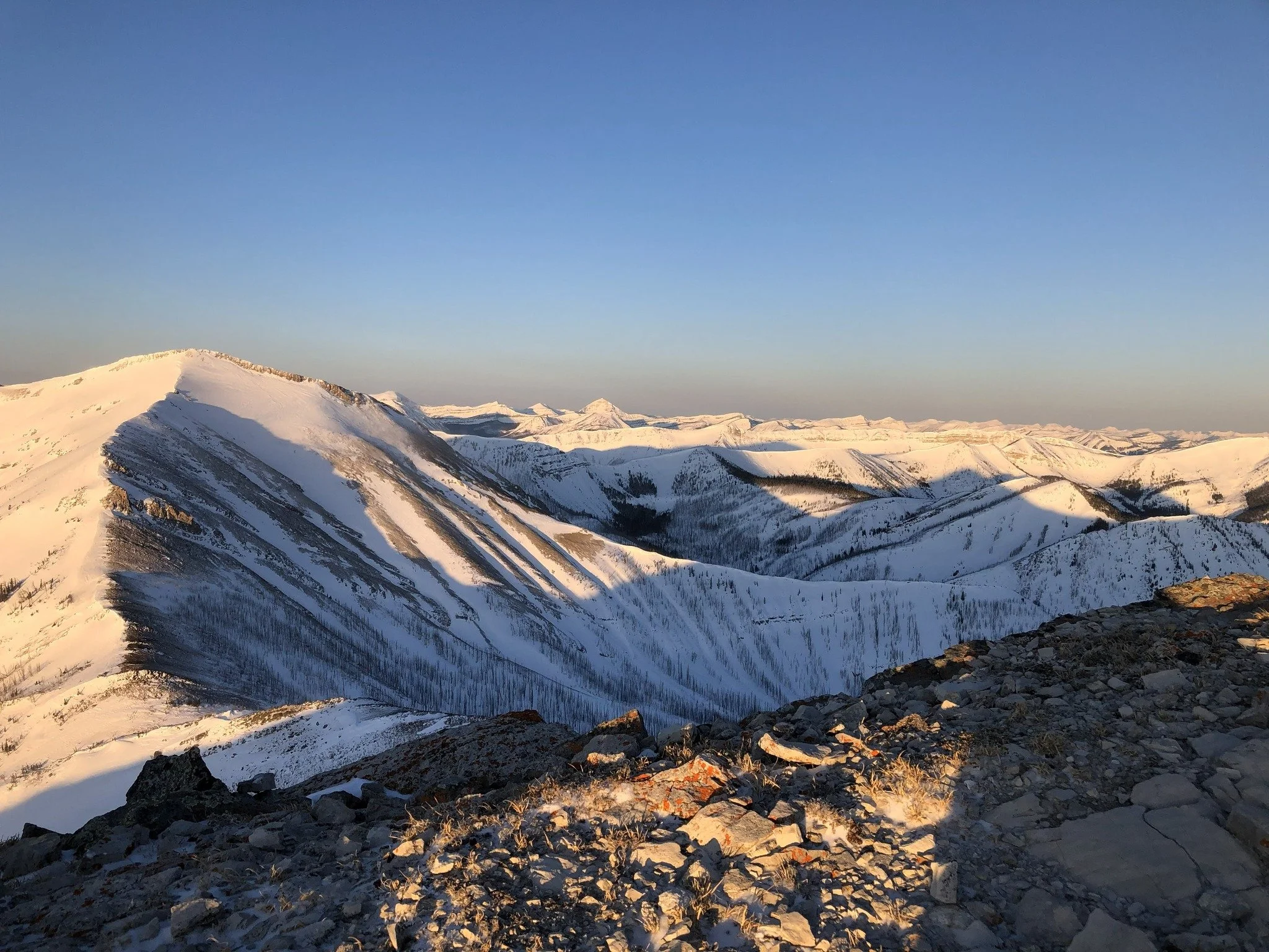 We hope you'll join us this weekend to catch THIS view of the Bob 🤩 We'll see you on the slopes at @skitetonmt this Saturday, Jan 24th to Ski for the Bob! All day long, a portion of your lift tickets and drink purchases will support our work in the 