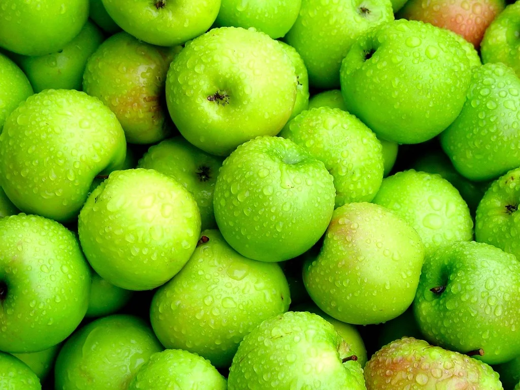 green-apple-fruitwallpaper-1024x768.jpg