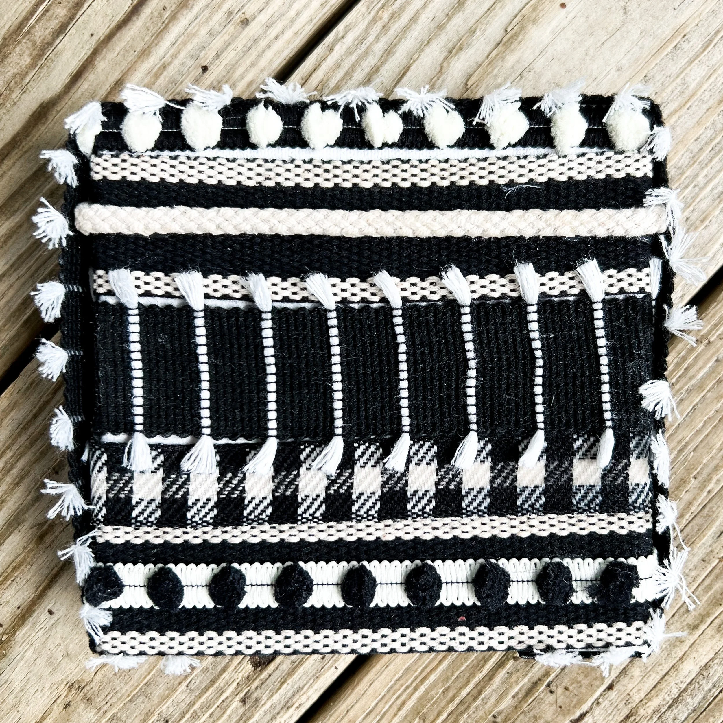 NOIR102-1-SQUARE.JPG