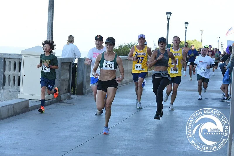 2025 MB10k racers along The Strand