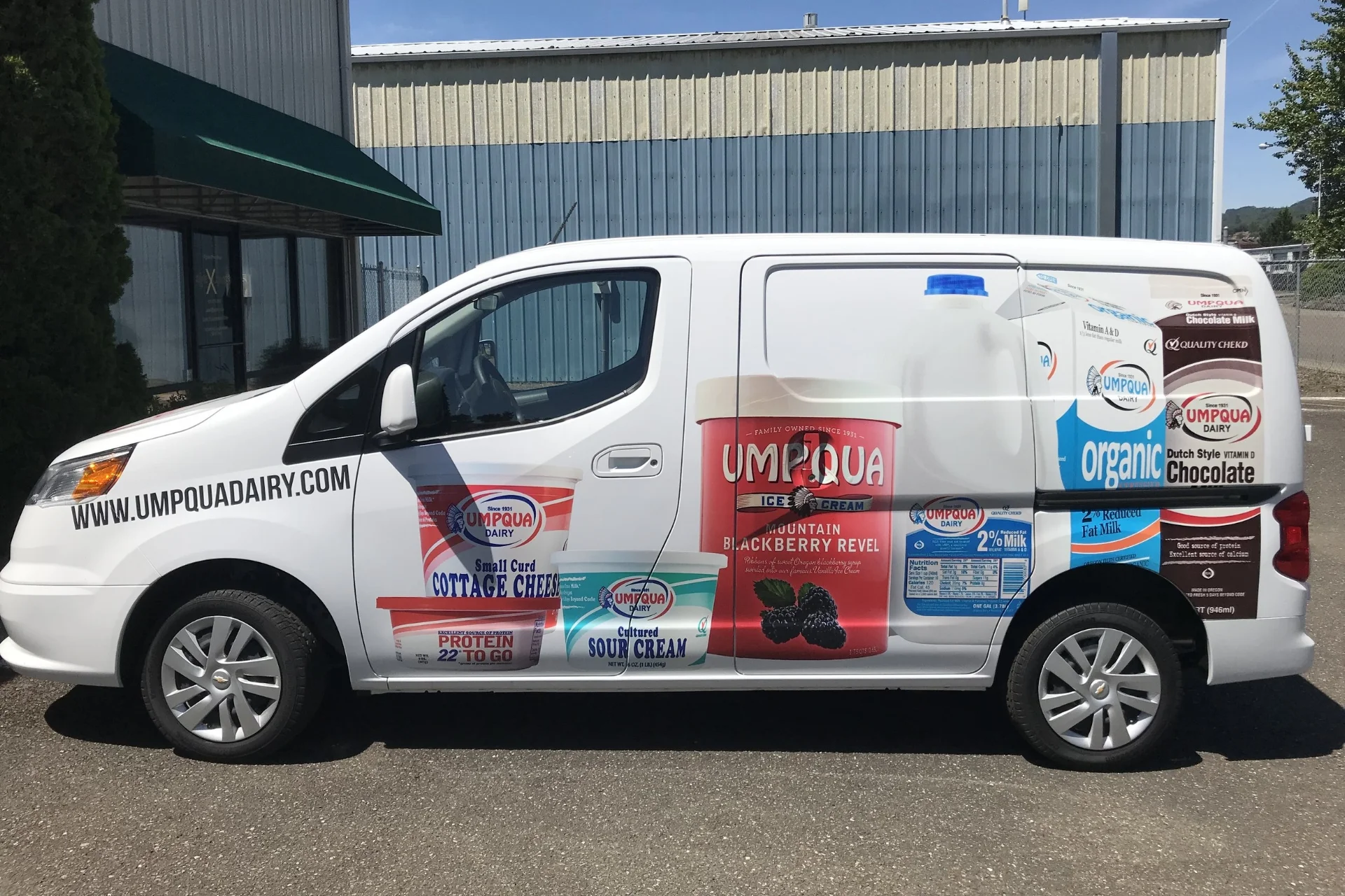 Umpqua Van Graphics
