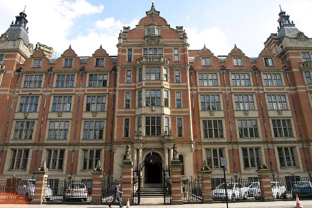 London School of Economics by Boilingfruit