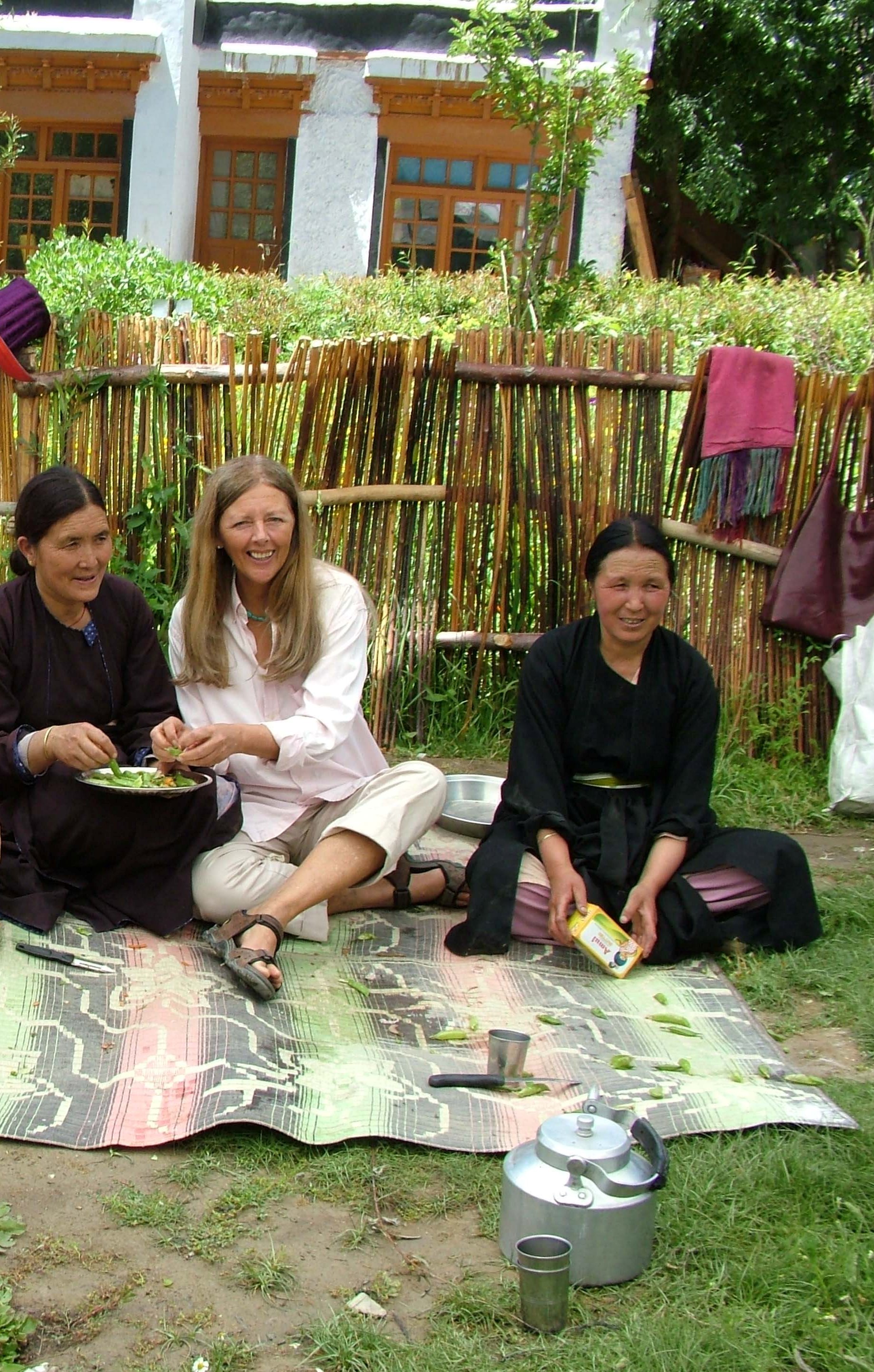  Helena Norberg-Hodge in Ladakh 