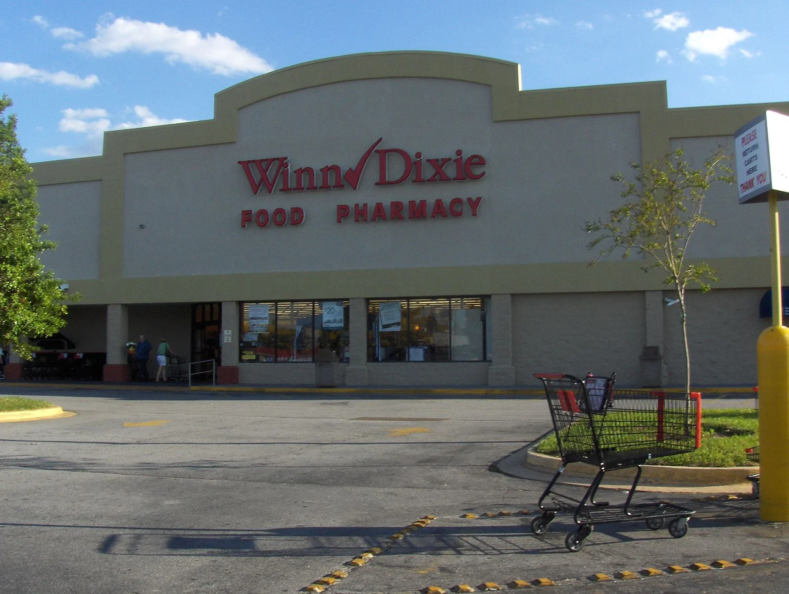 Winn Dixie supermarket. Recently remodeled store #166 in Kingsland,GA. By Drober24 