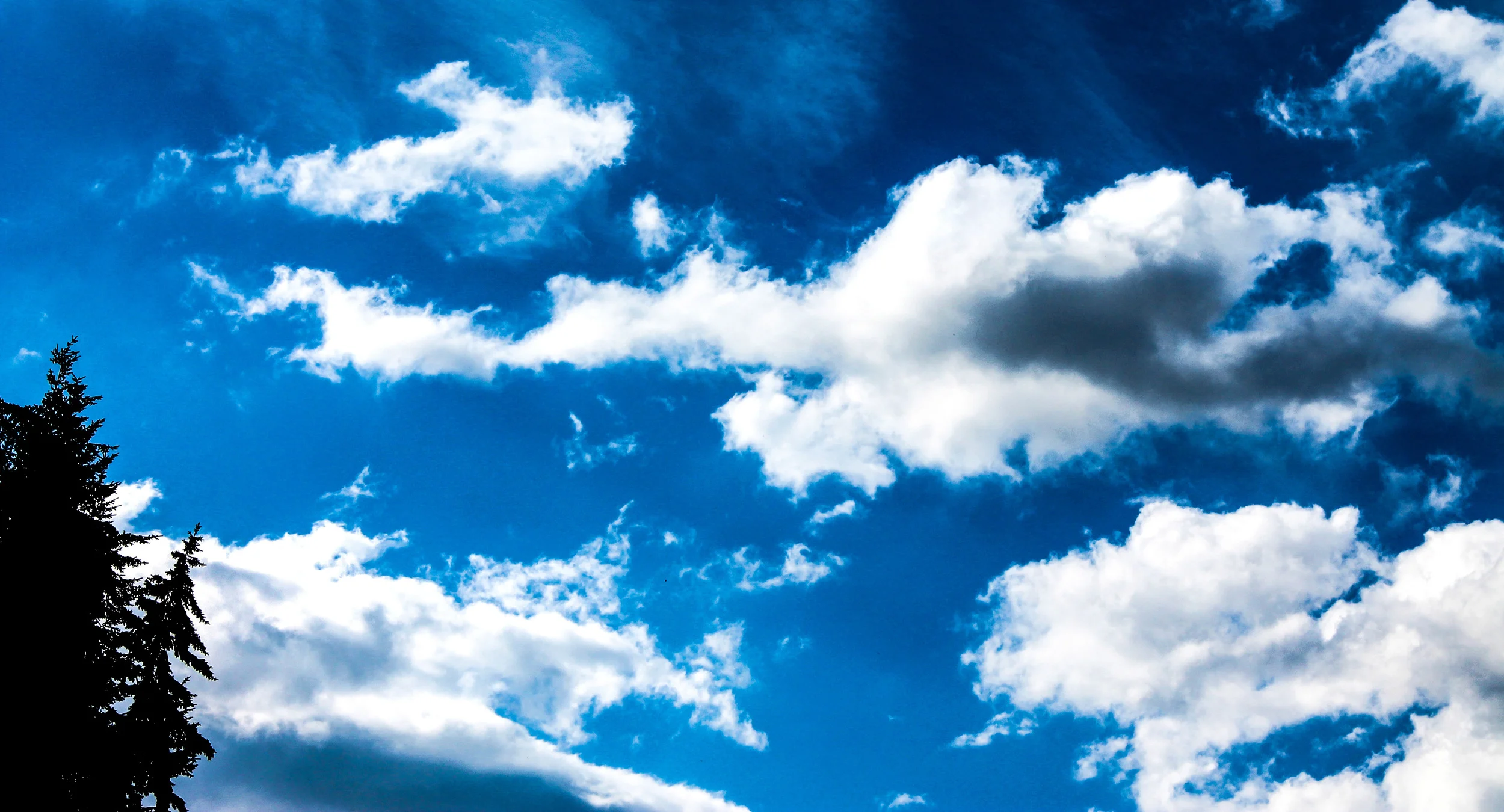 Clouds_Cumulas_2016_06c_vib1.JPG