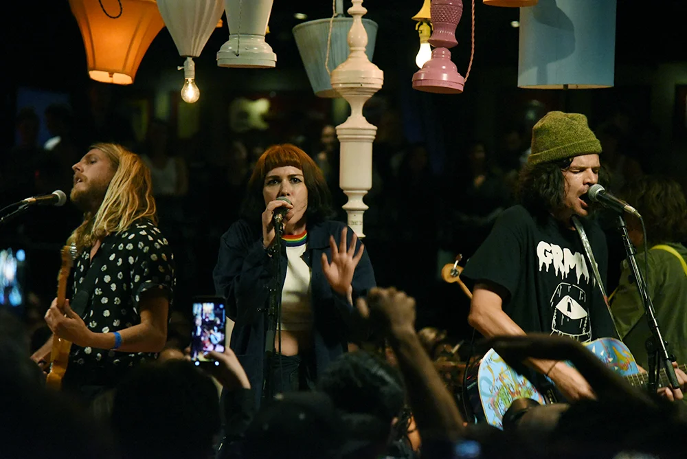 grouplove50.jpg