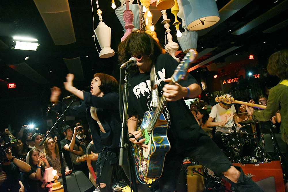 grouplove43.jpg