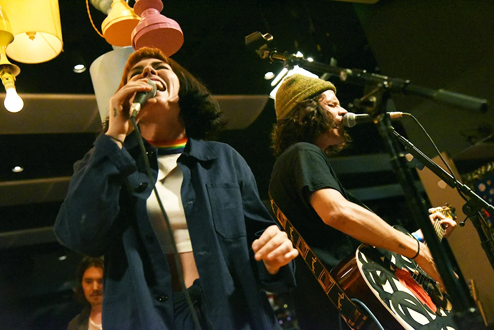grouplove25.jpg