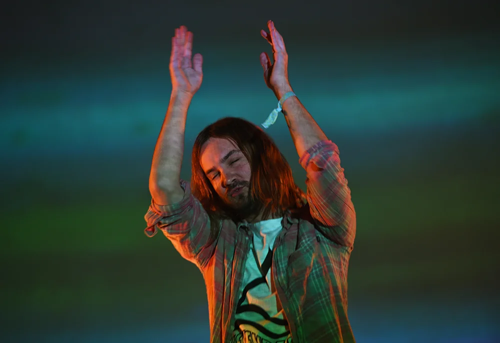 TameImpala8.jpg