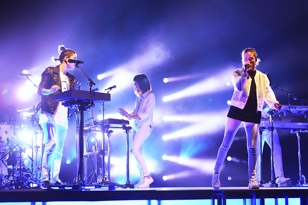 teganandsara15.jpg