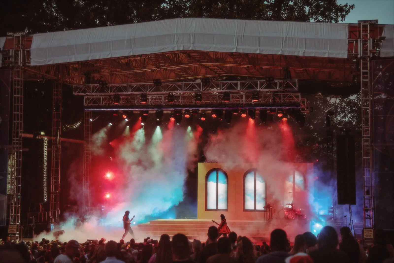 Khruangbin56.jpg