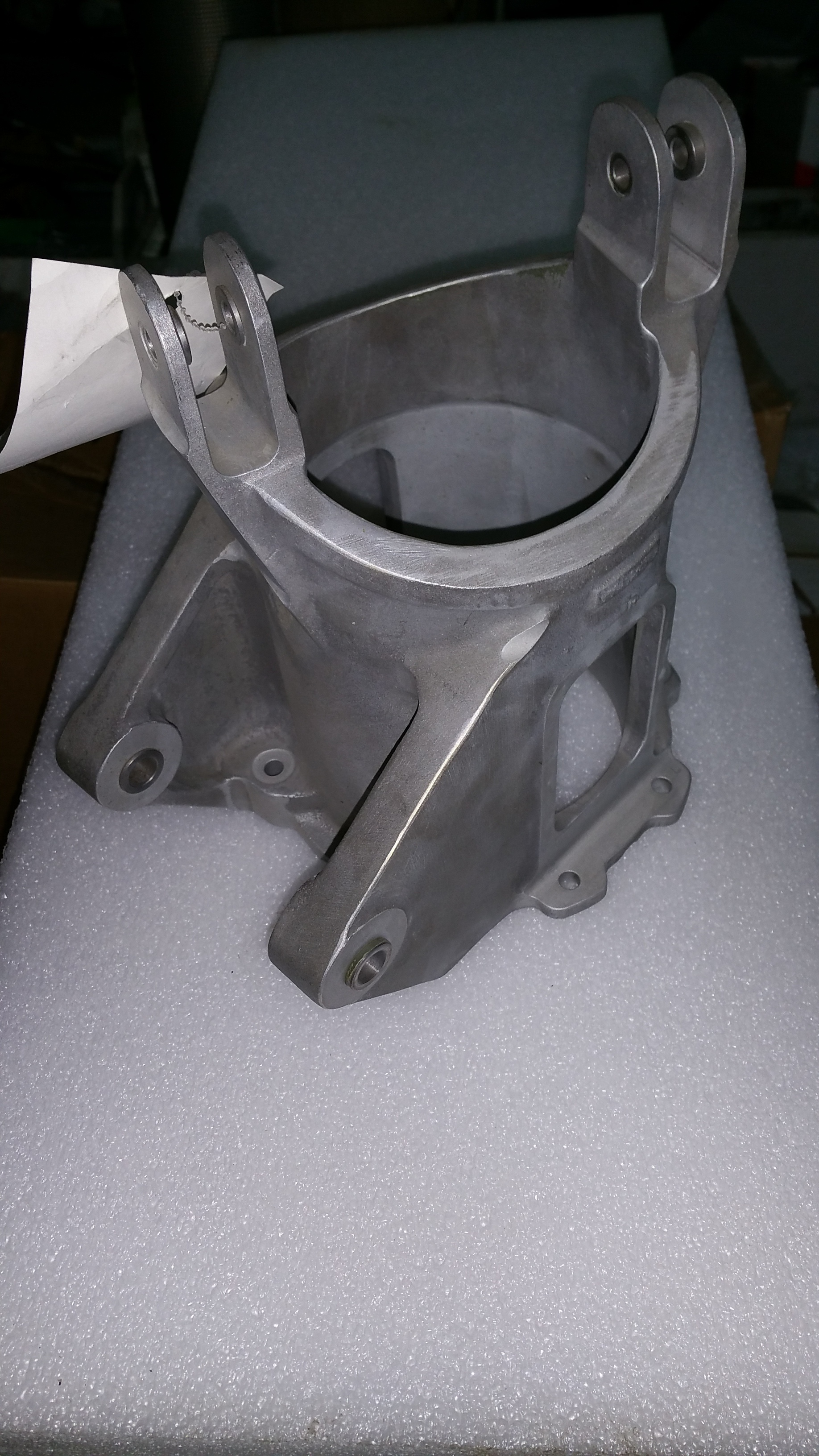 204-011-404-125, Support